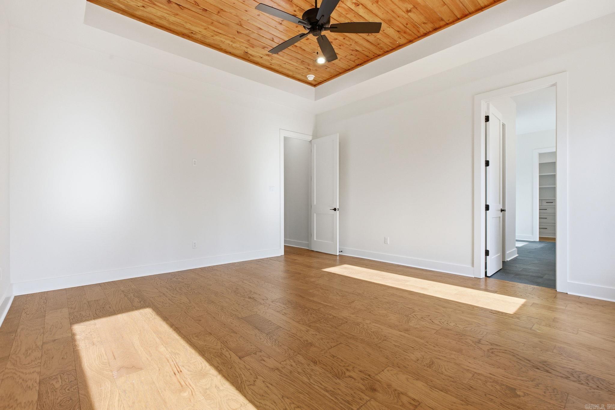 AVILLA MANOR - Residential