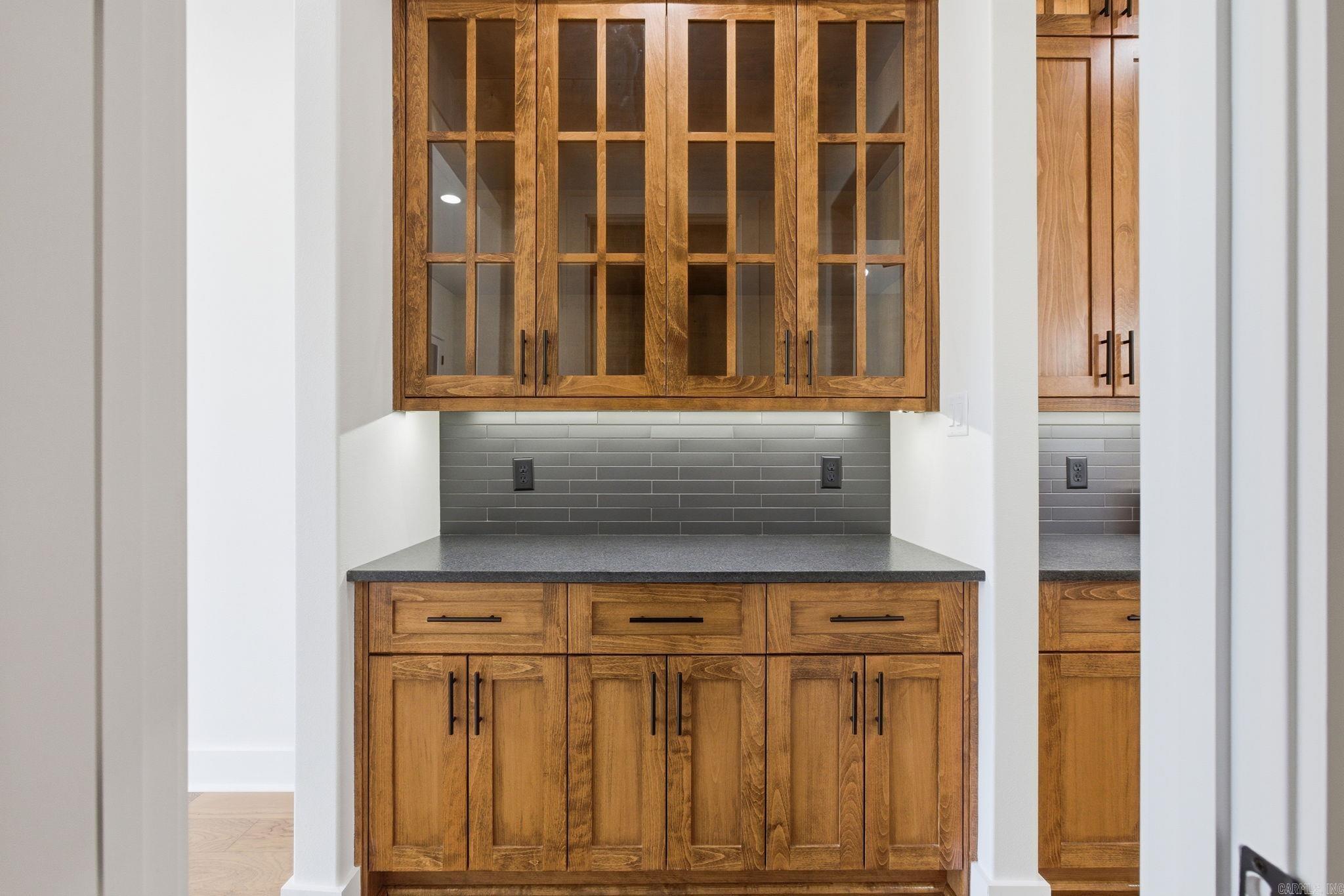 AVILLA MANOR - Residential