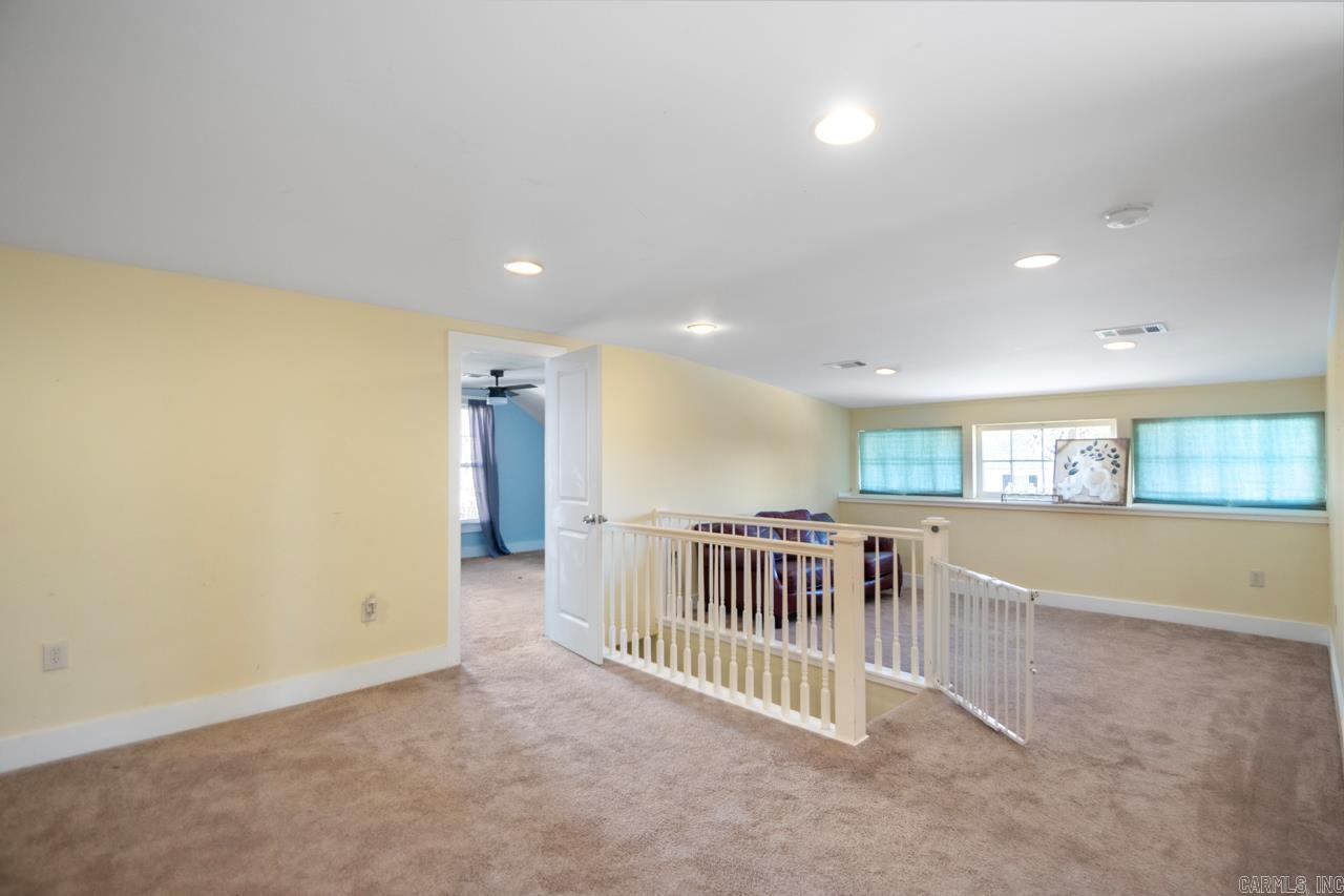 COLONIAL COURT - Residential