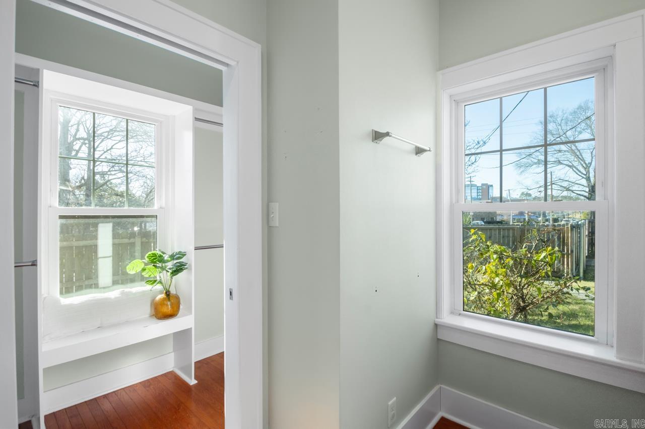 COLONIAL COURT - Residential