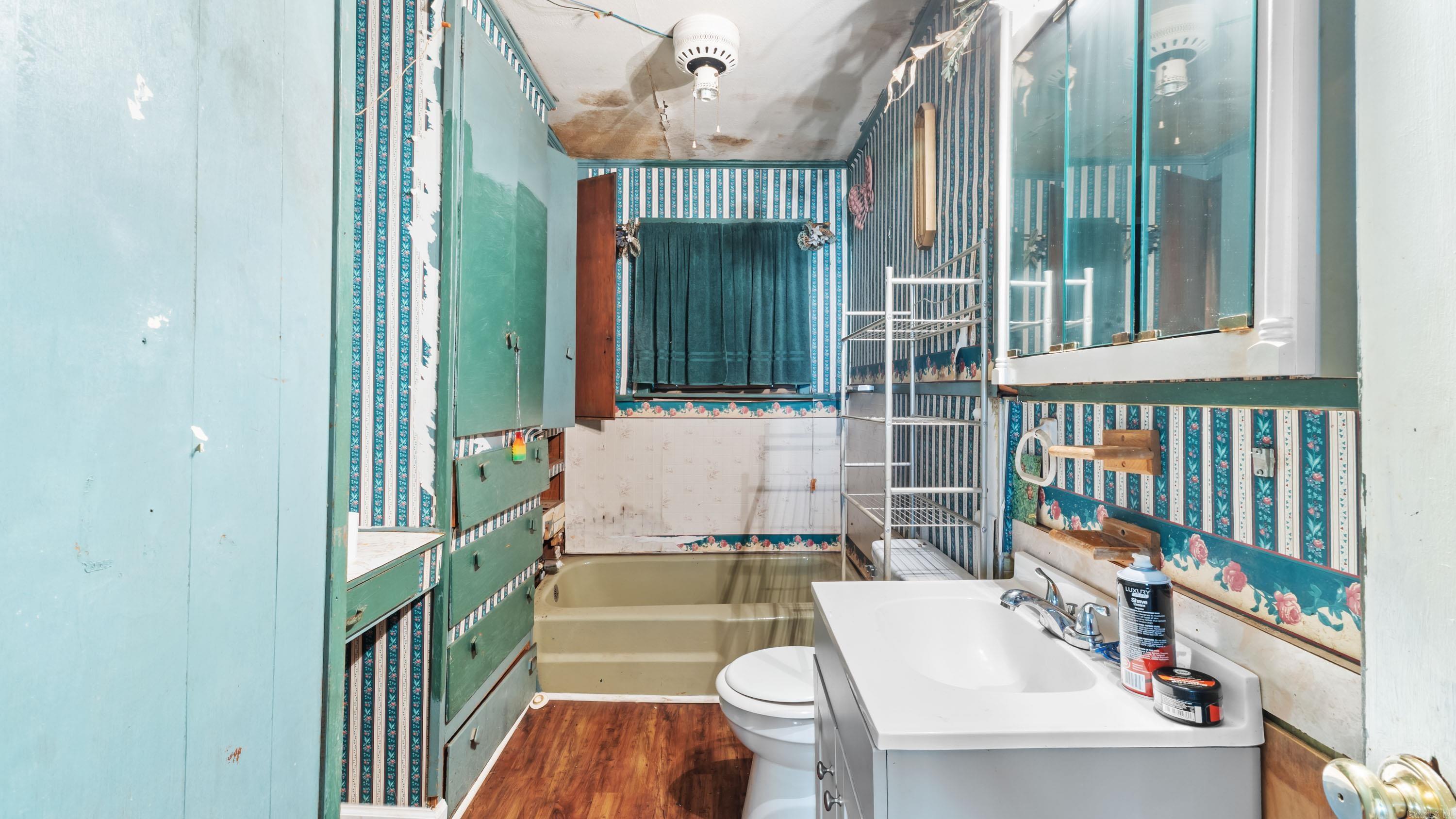 TEXARKANA LOAN & TRUST - Residential