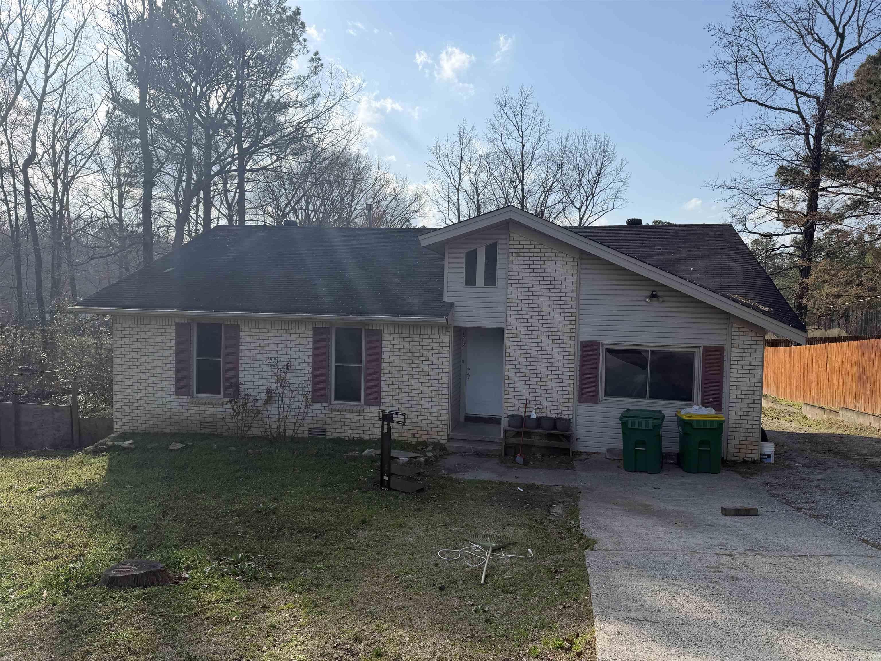 ARCHWOOD MANOR - Residential