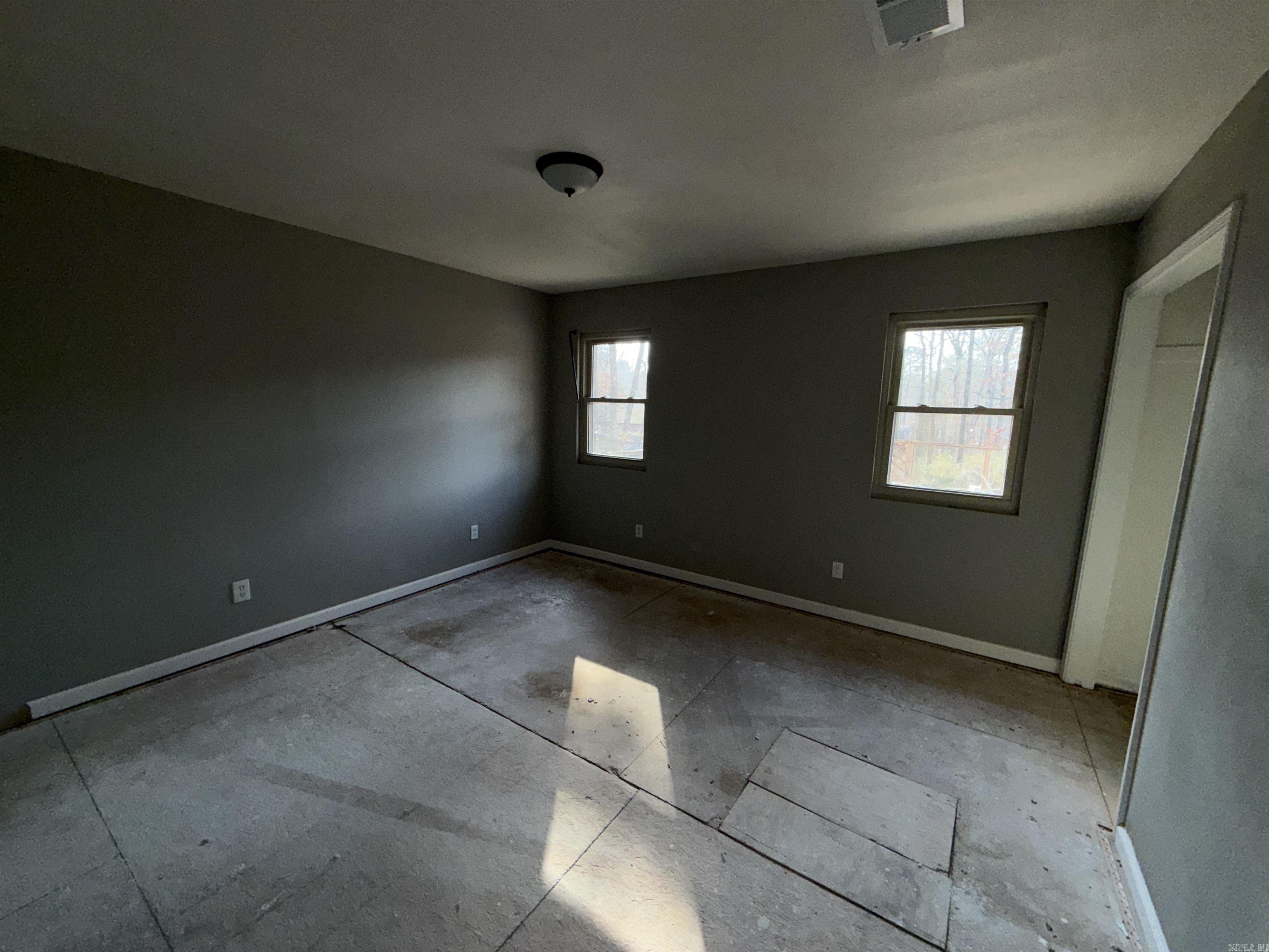 ARCHWOOD MANOR - Residential