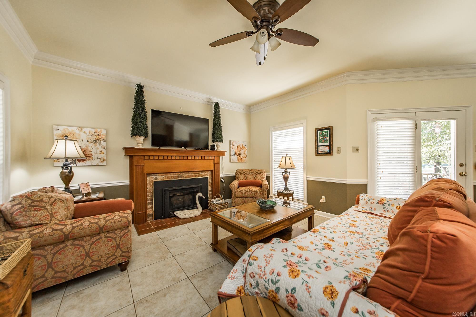 SHADY GROVE - Residential