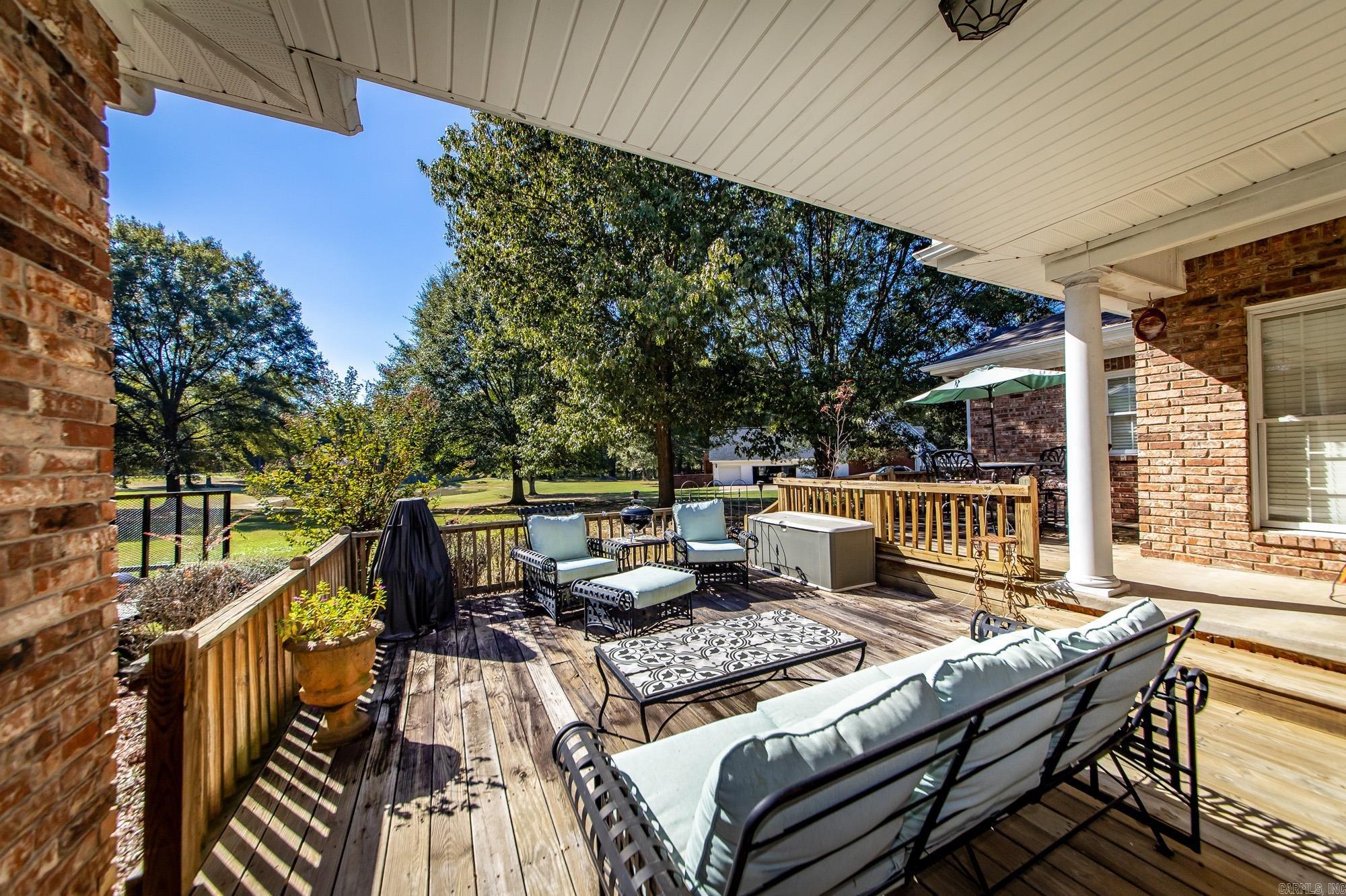 SHADY GROVE - Residential