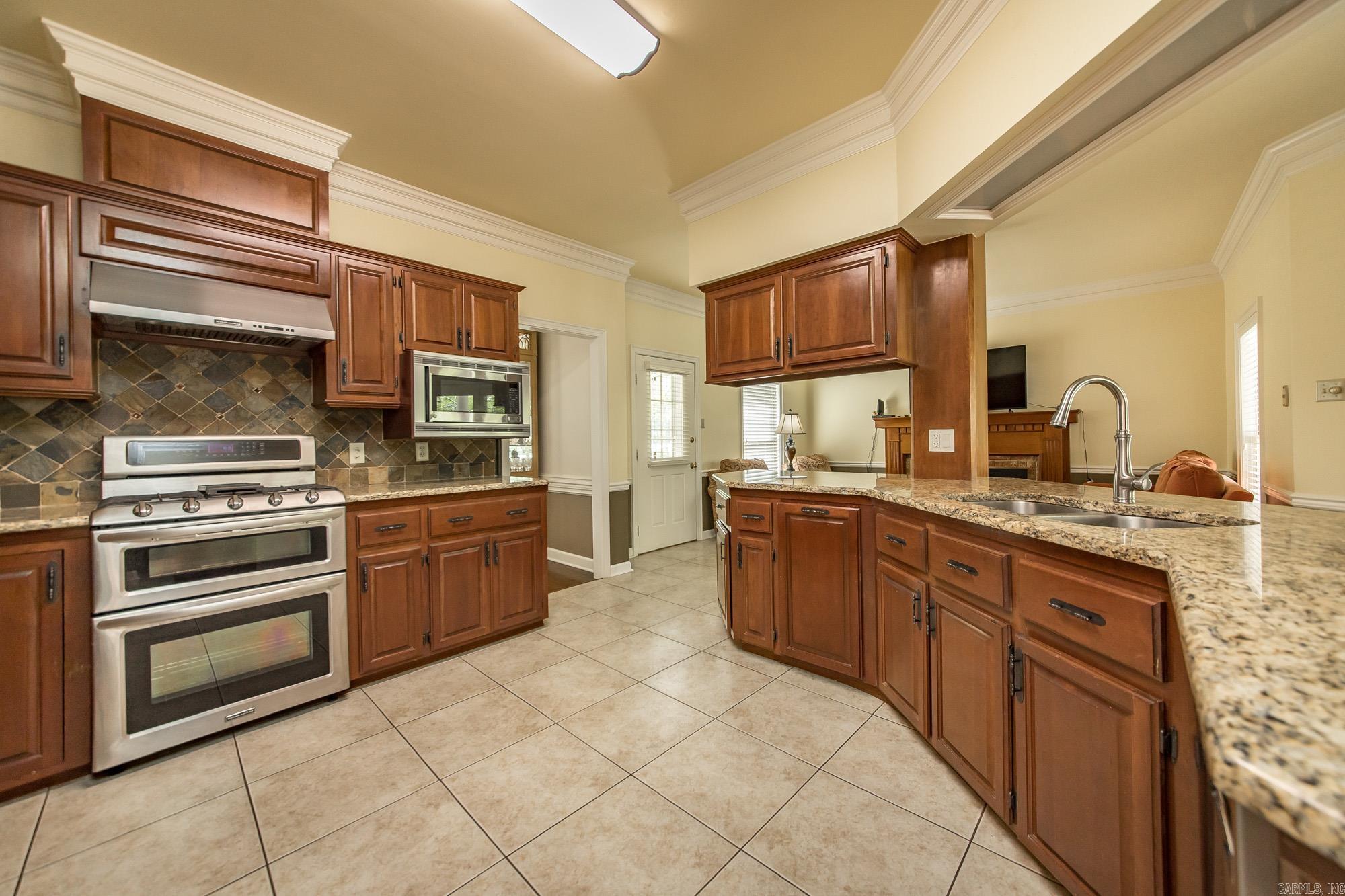 SHADY GROVE - Residential