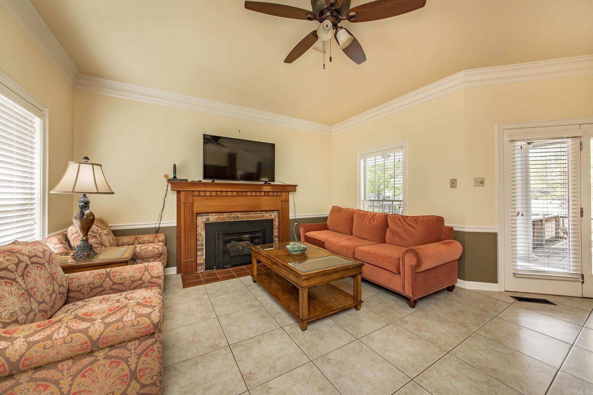 SHADY GROVE - Residential