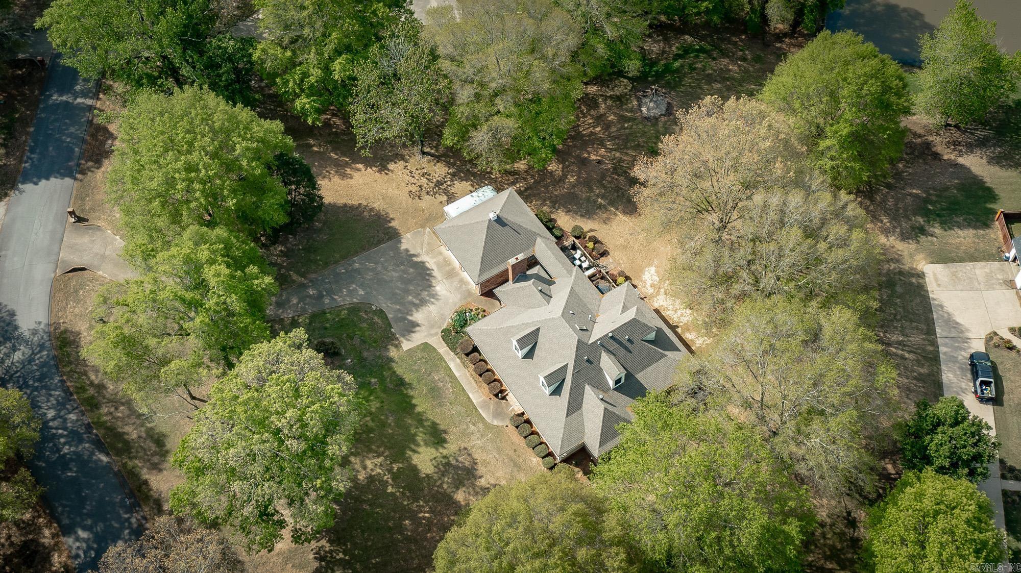 SHADY GROVE - Residential