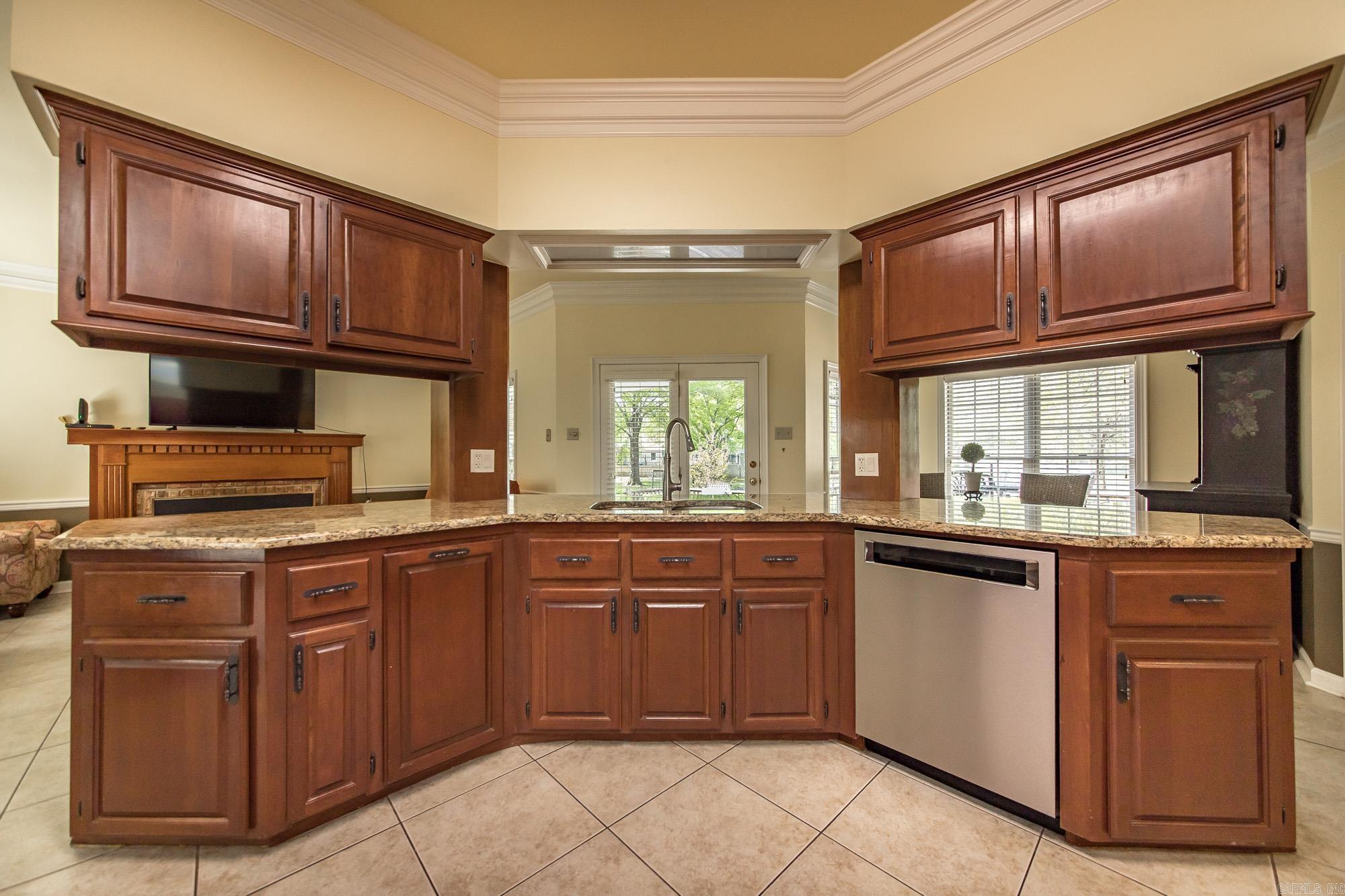 SHADY GROVE - Residential