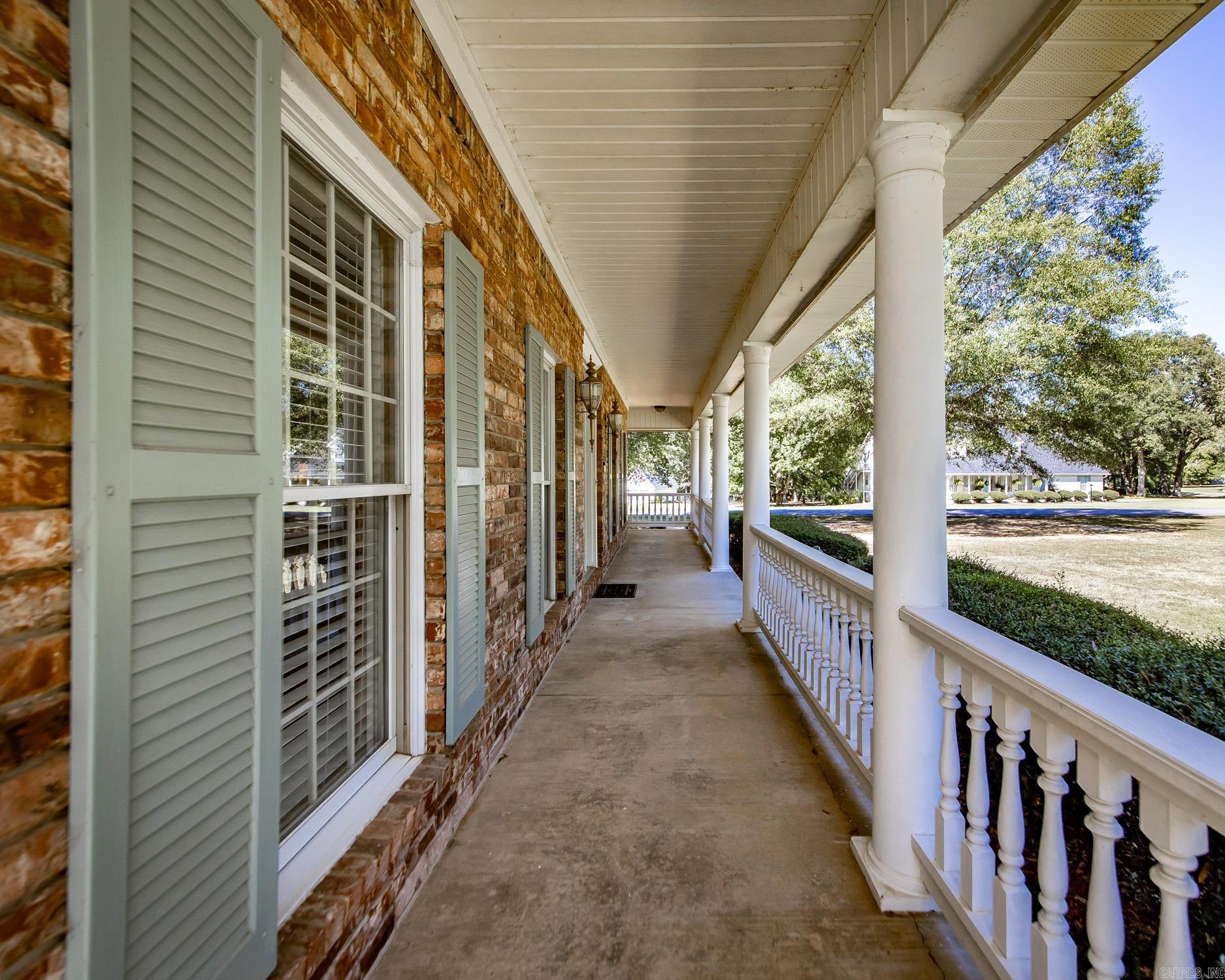 SHADY GROVE - Residential