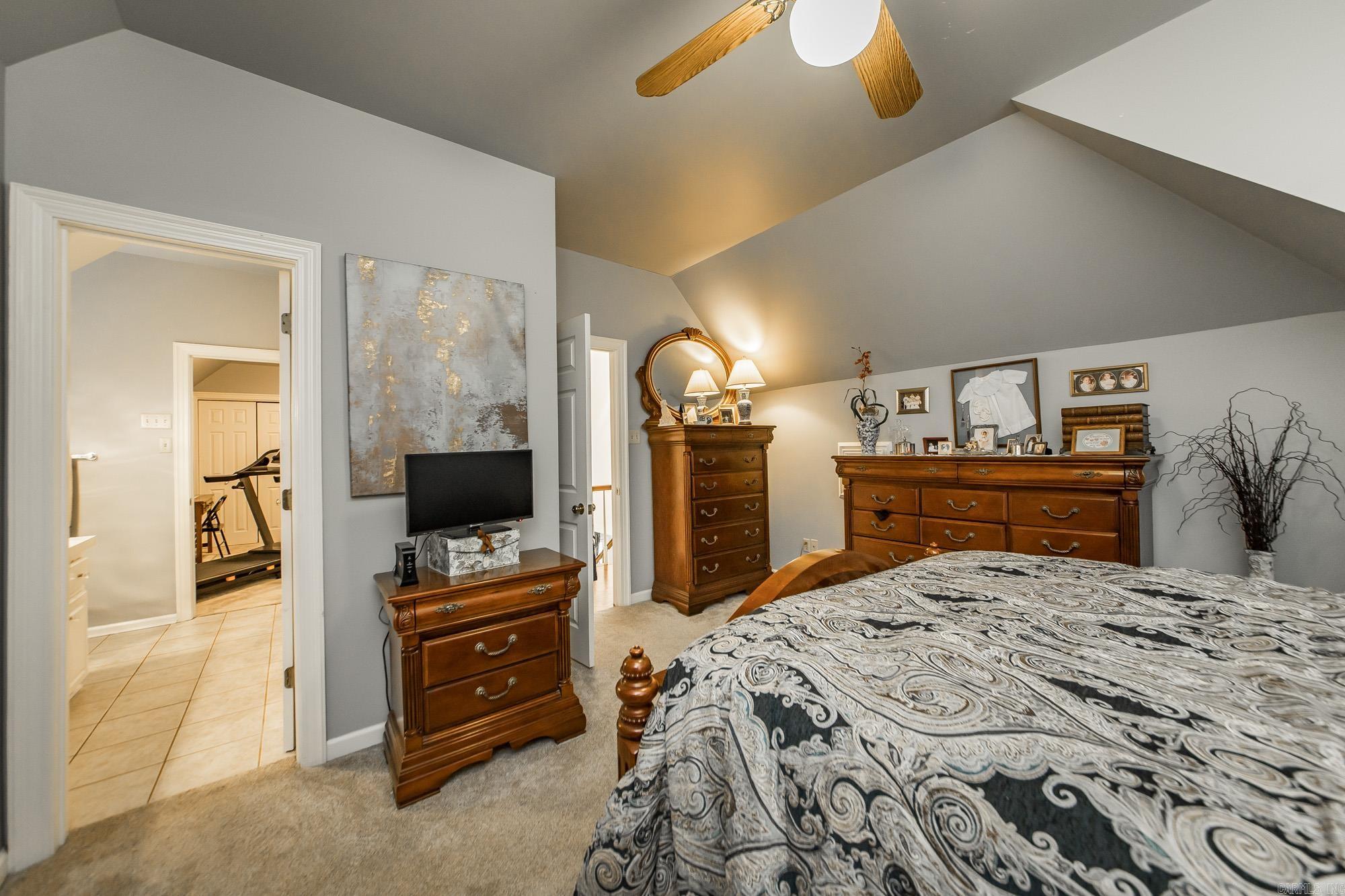 SHADY GROVE - Residential
