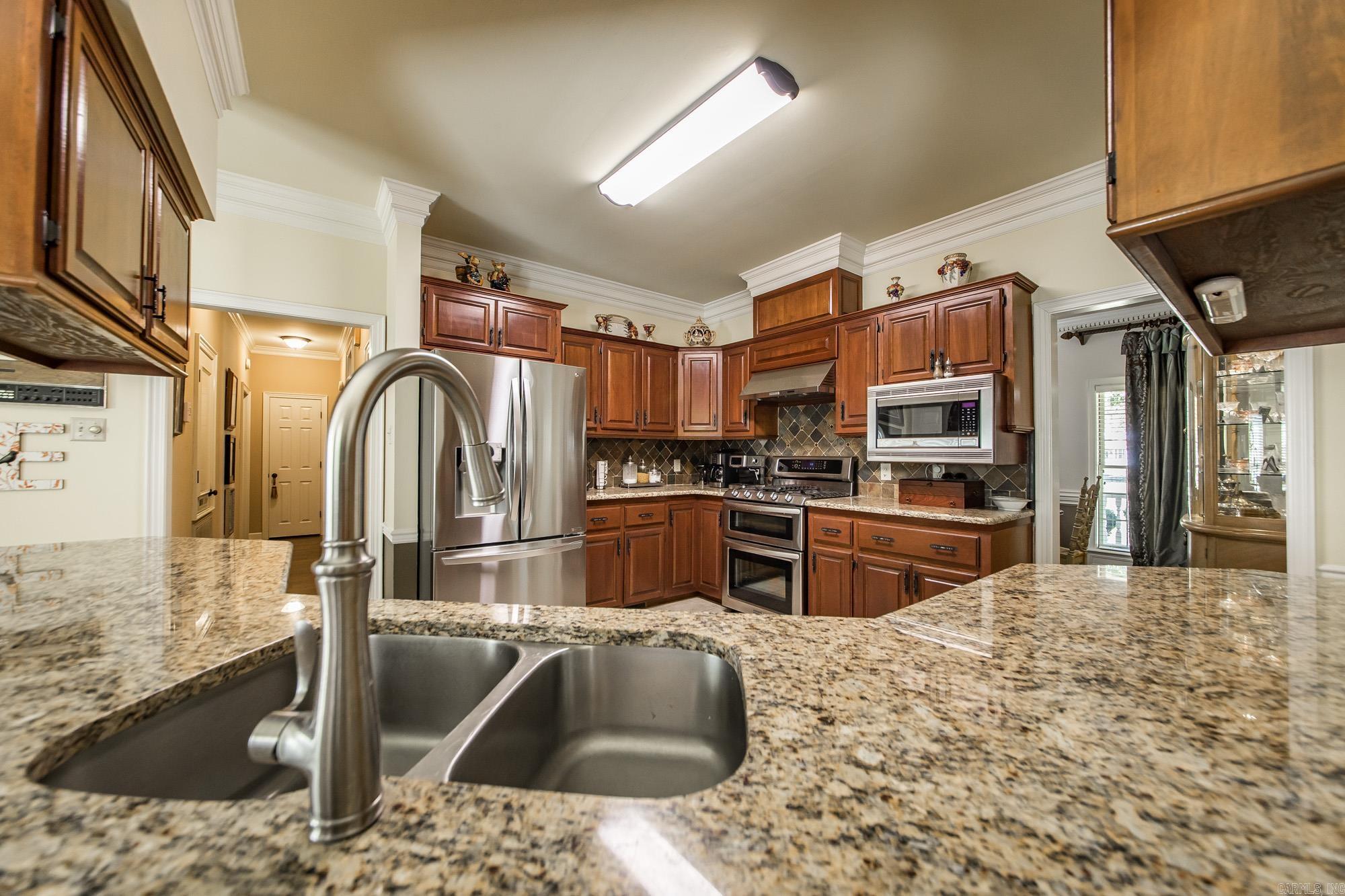 SHADY GROVE - Residential