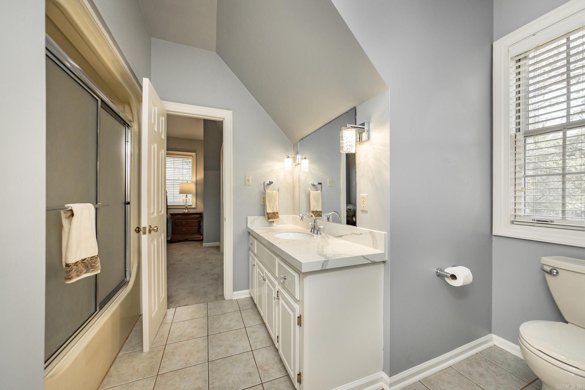 SHADY GROVE - Residential