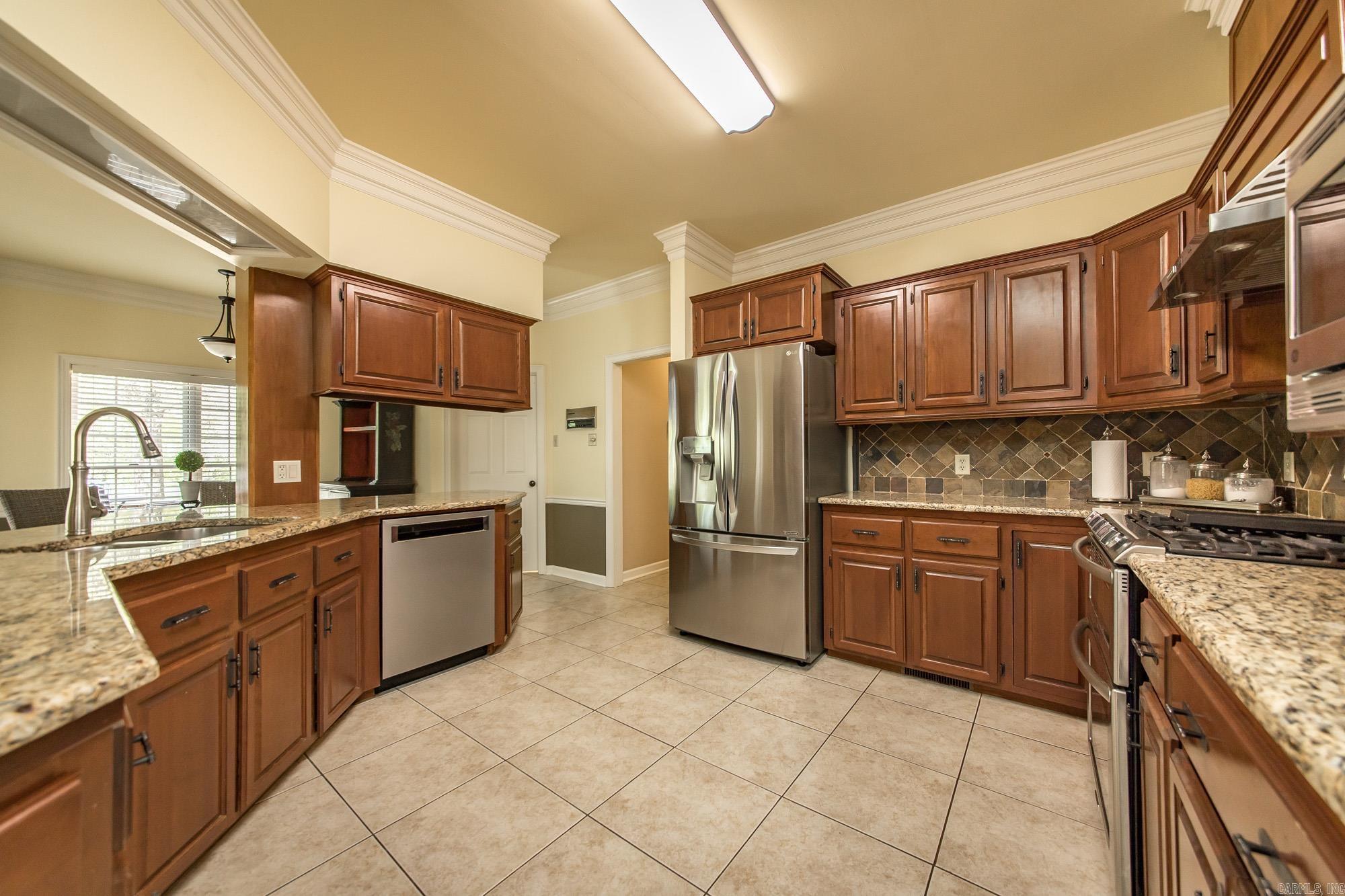 SHADY GROVE - Residential