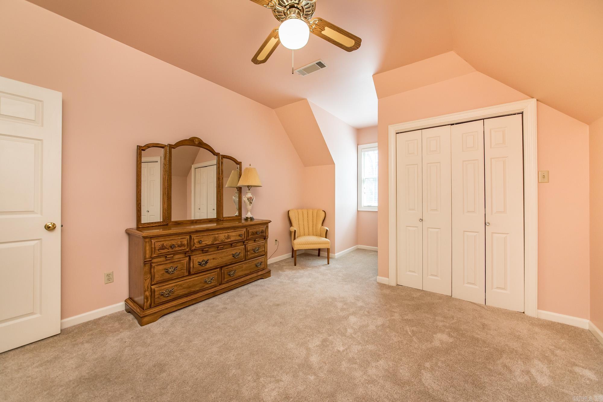 SHADY GROVE - Residential