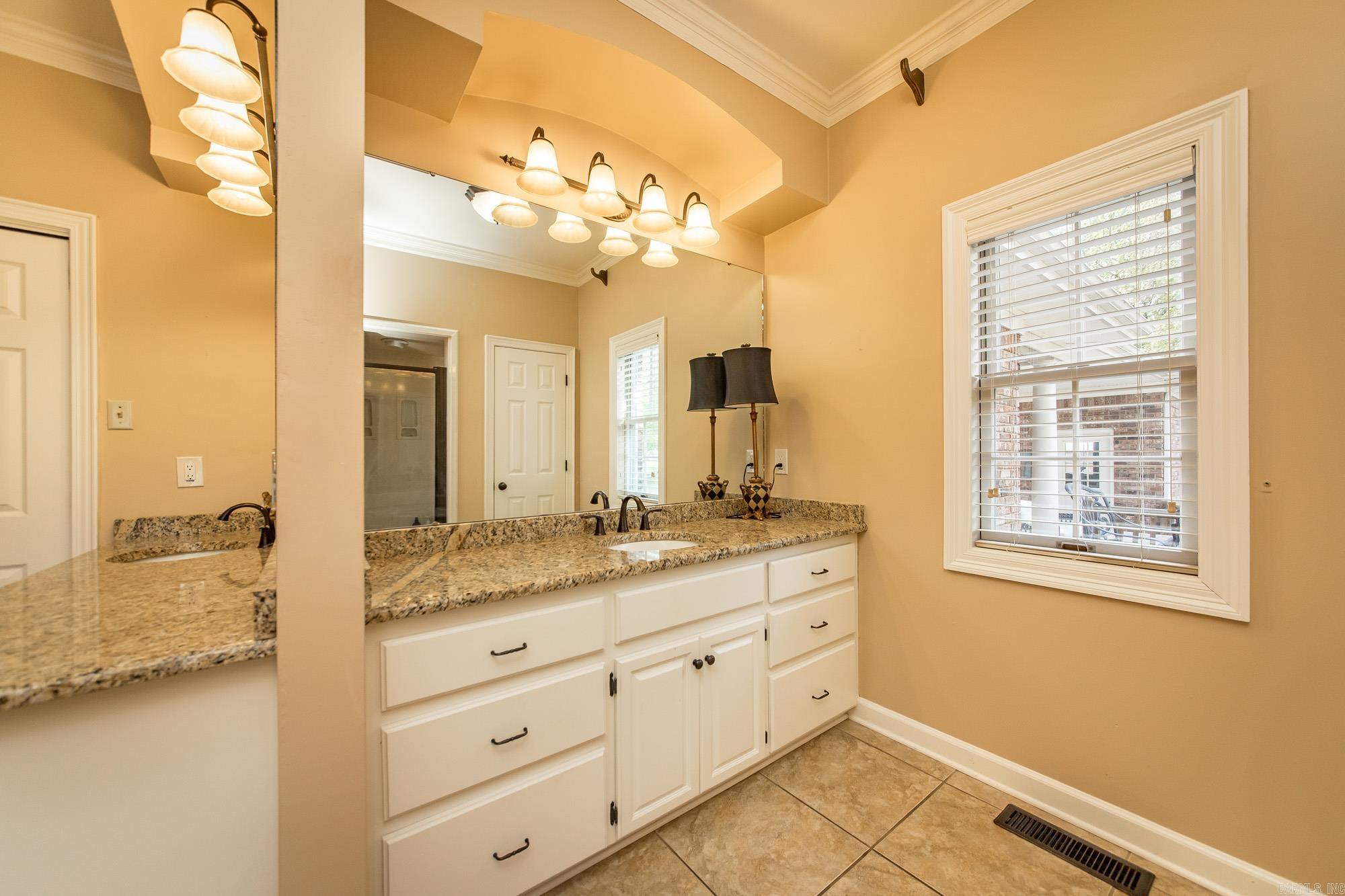 SHADY GROVE - Residential