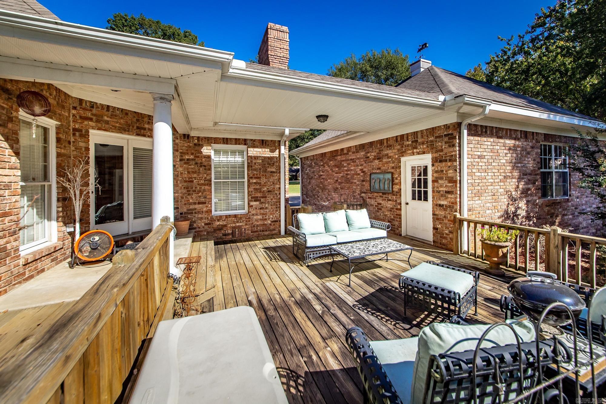 SHADY GROVE - Residential