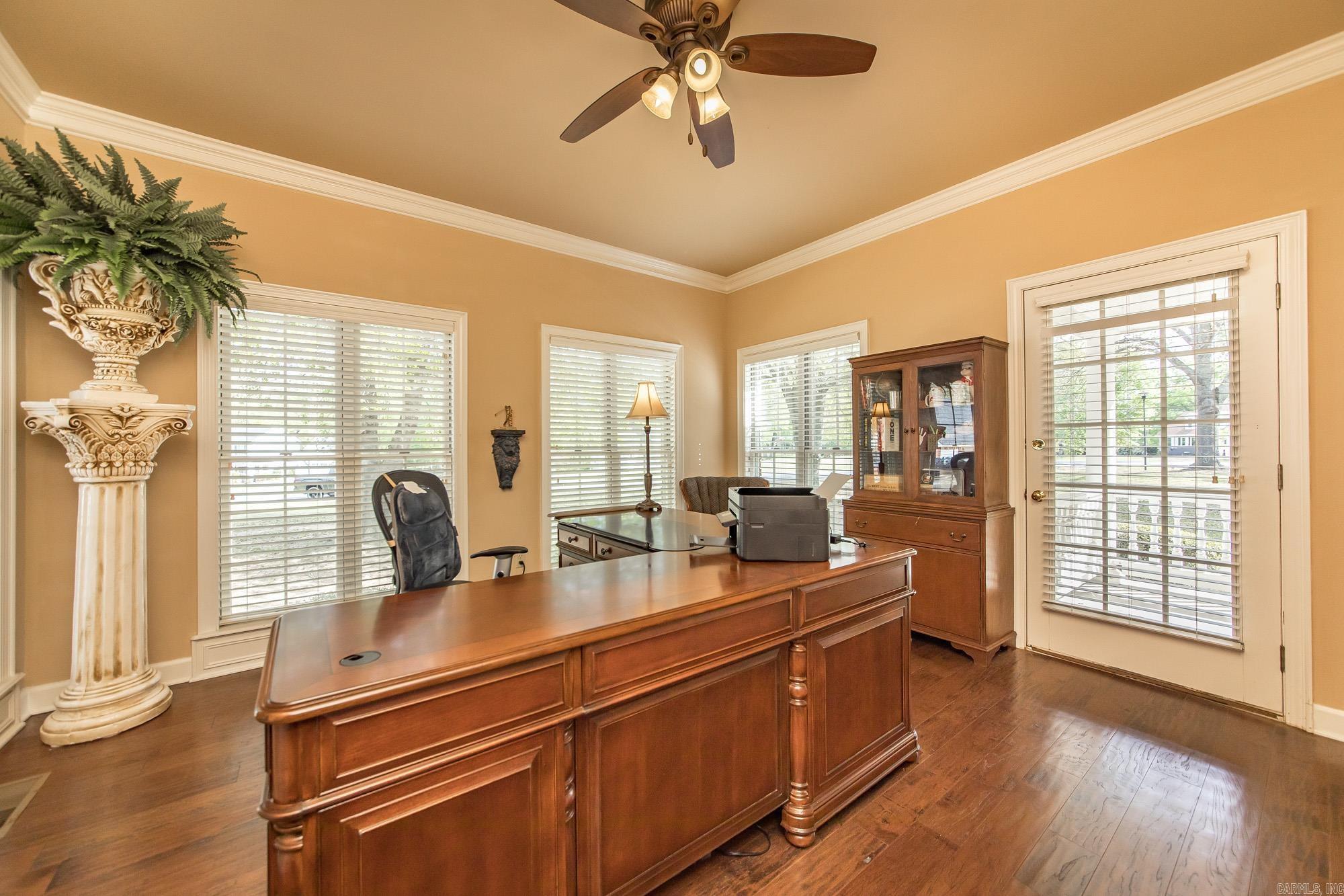 SHADY GROVE - Residential