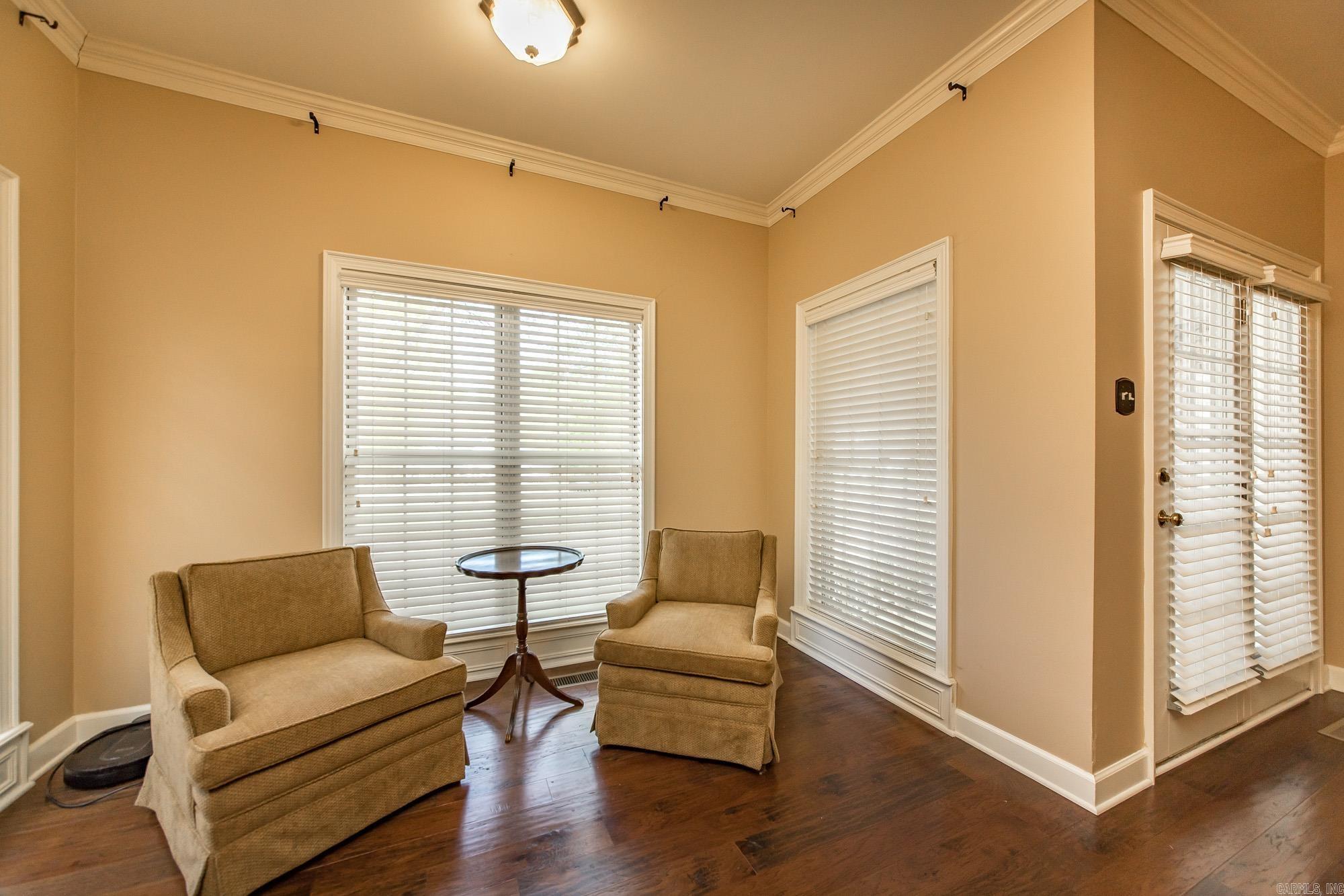 SHADY GROVE - Residential