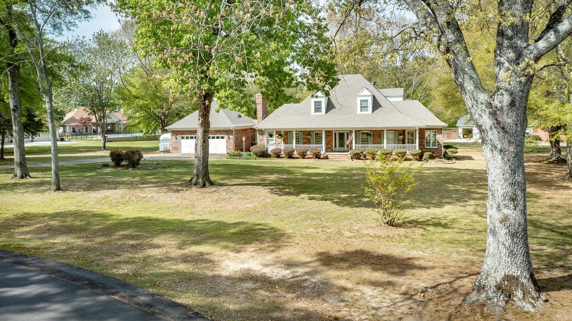 SHADY GROVE - Residential