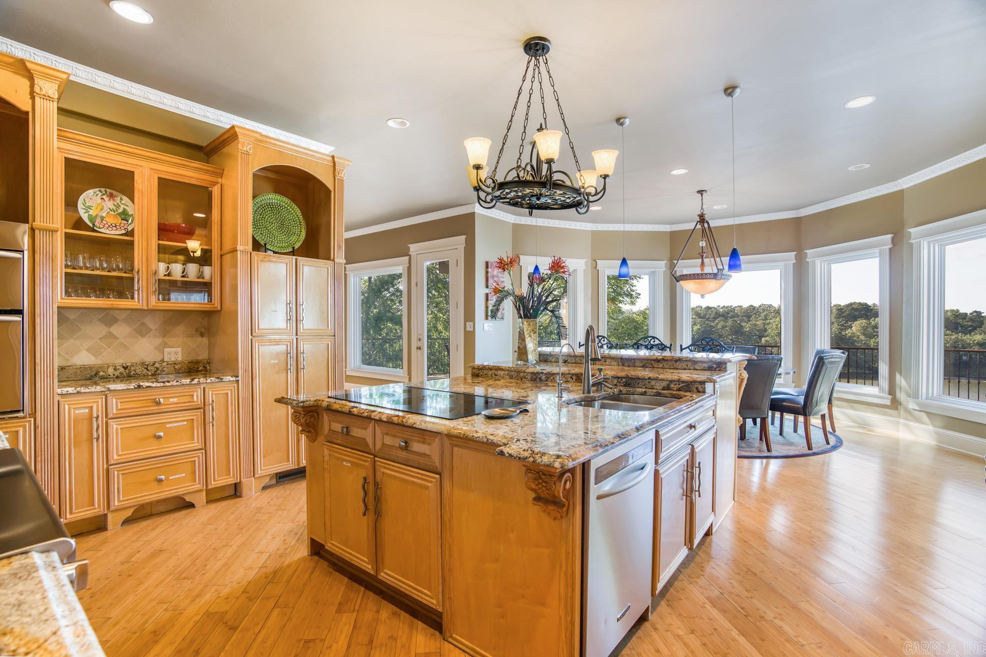 HUNTER HEIGHTS - Residential