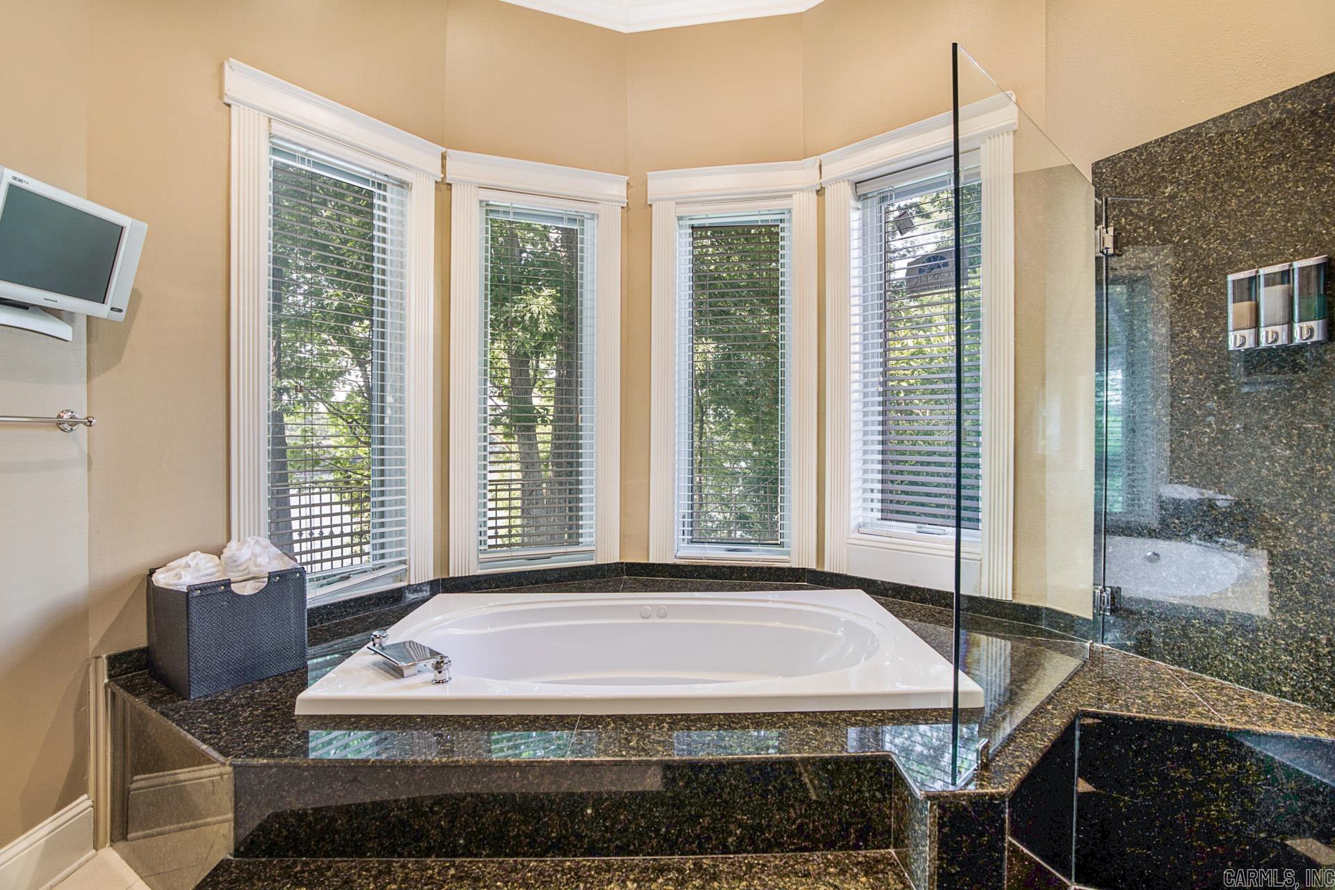 HUNTER HEIGHTS - Residential