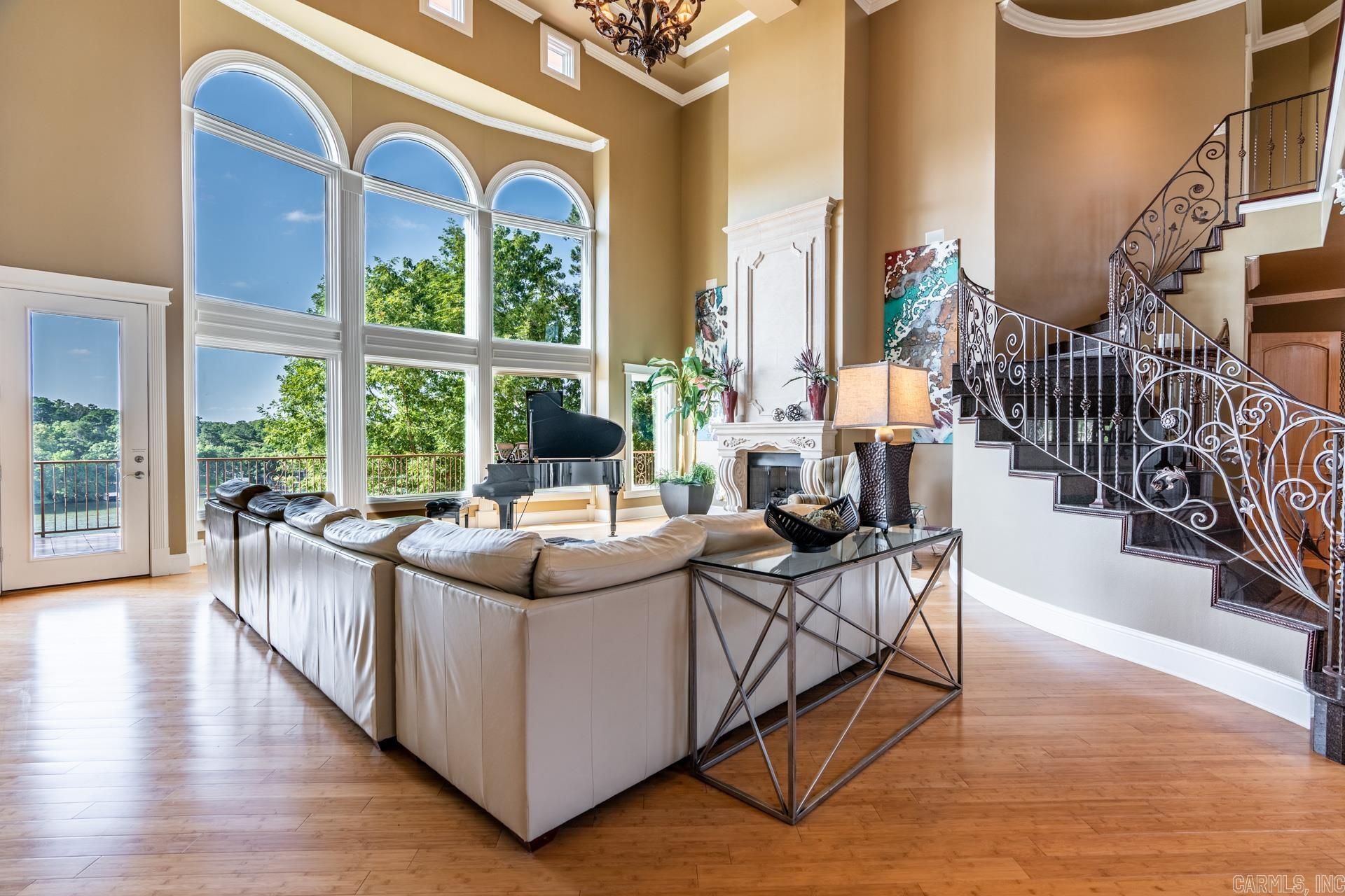 HUNTER HEIGHTS - Residential