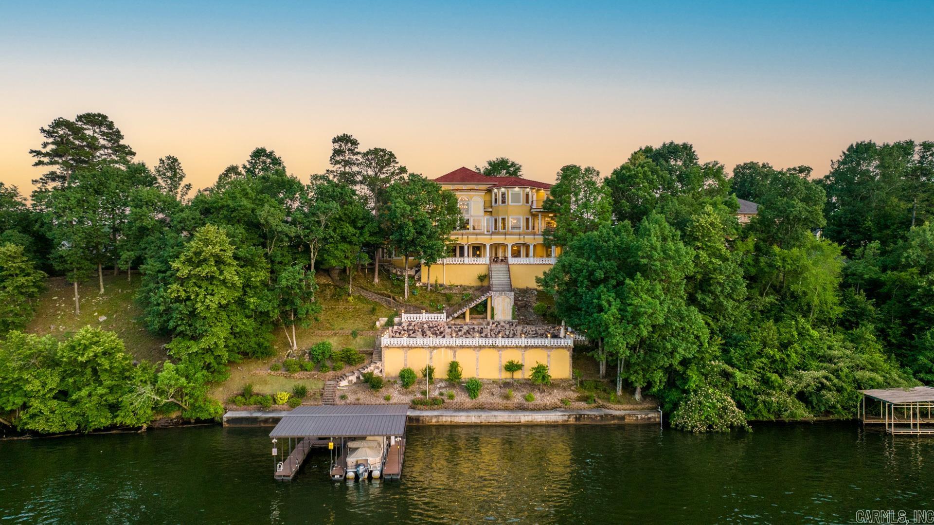 HUNTER HEIGHTS - Residential