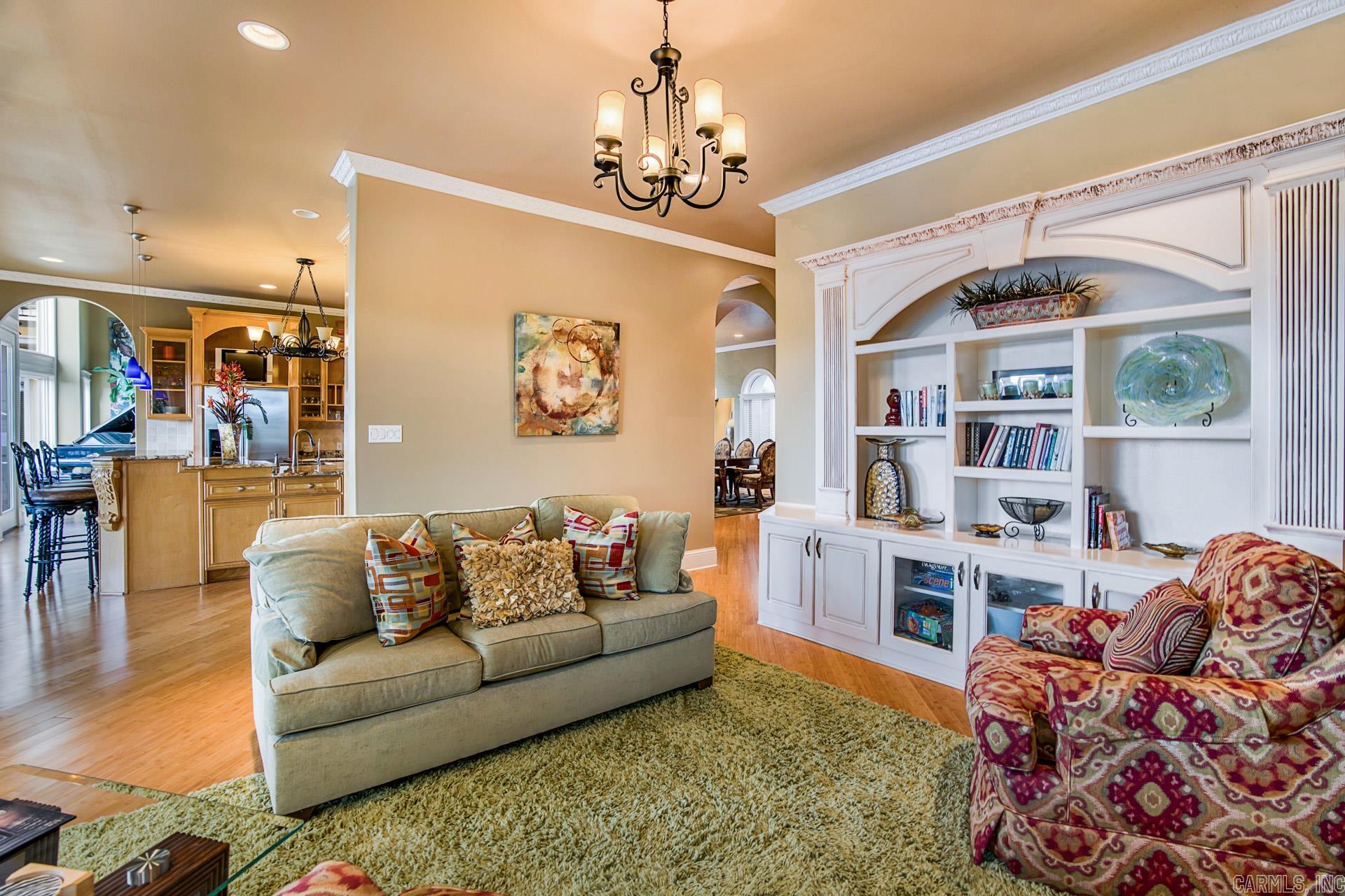 HUNTER HEIGHTS - Residential