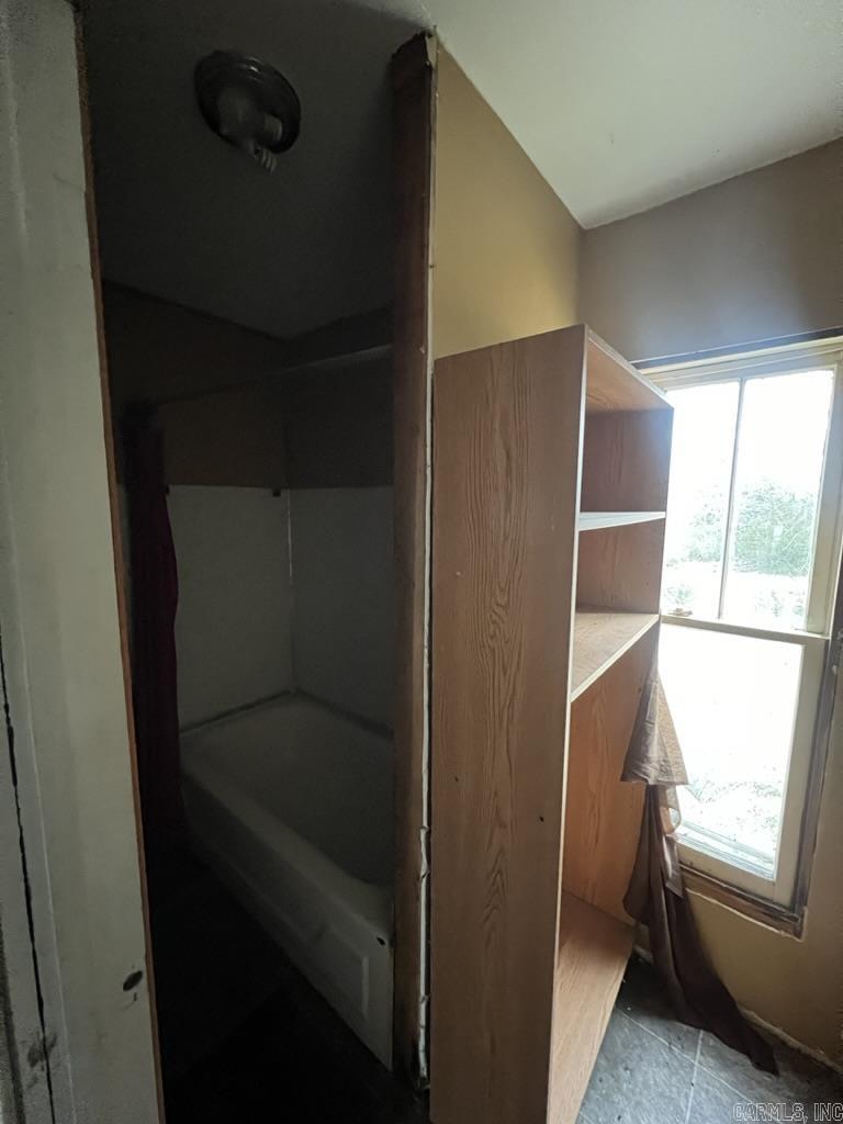 SLOAN & BACONS - Residential