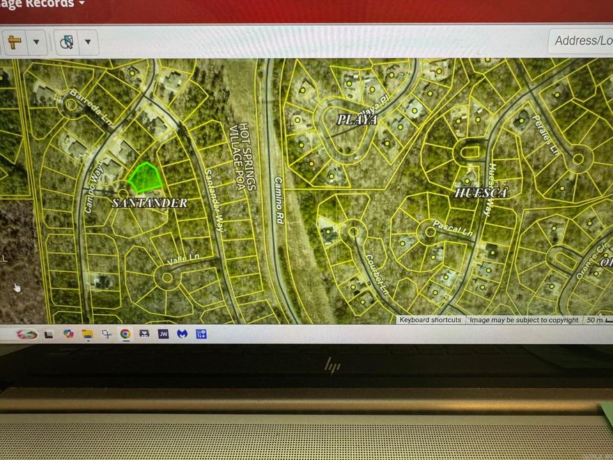 NICE LOCATION...NEARBY YOU WILL HAVE CORONADO FITNESS CENTER...TENNIS...GOLF AND 2 LAKES...MAKE ARRANGEMENTS WITH YOUR REALTOR, AND IF YOU DON'T HAVE ONE, CALL THE LISTING AGENT...    PLEASE READ AGENTS REMARKS...