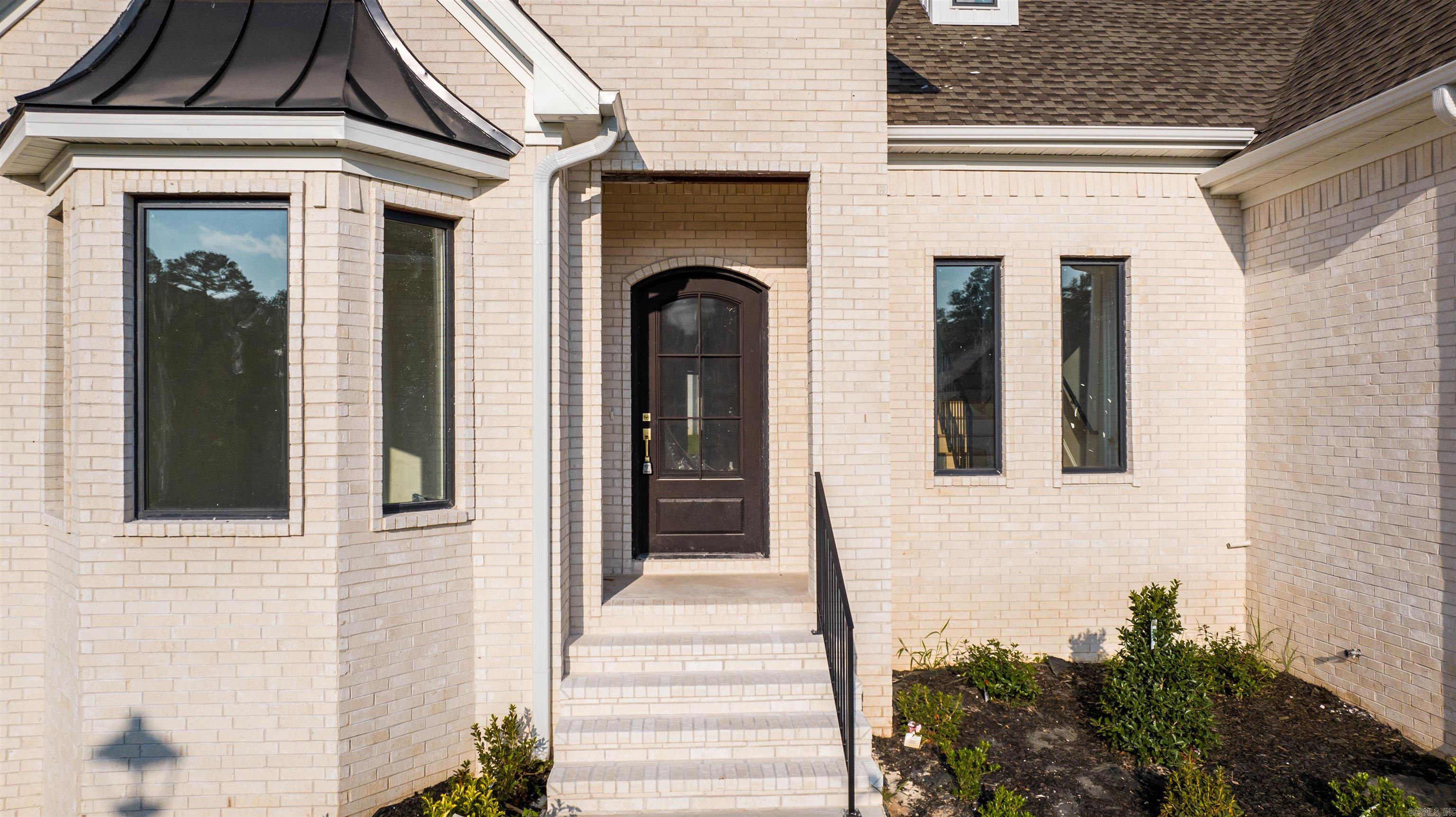 CHENAL VALLEY "CAUREL COURT" - Residential
