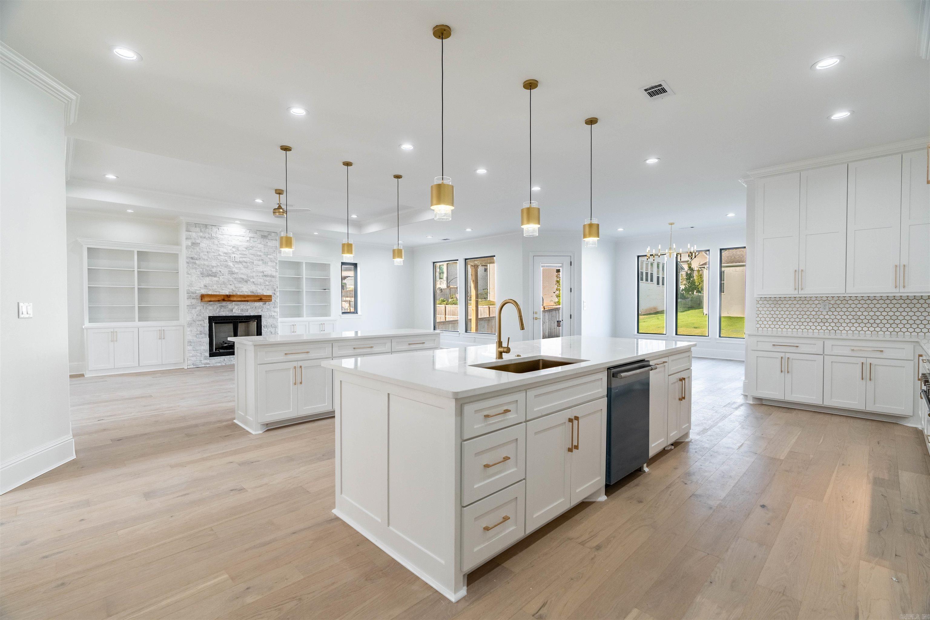 CHENAL VALLEY "CAUREL COURT" - Residential