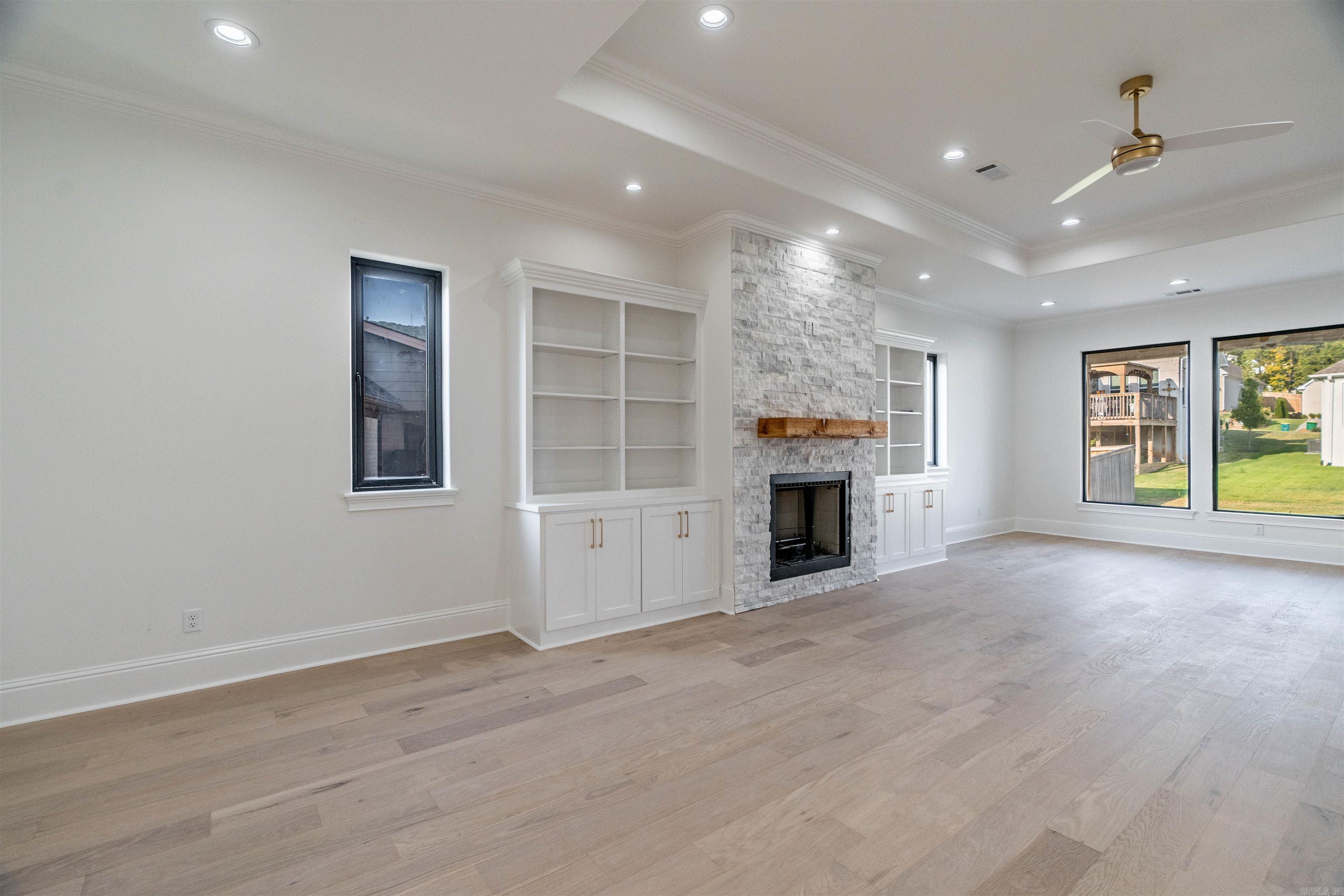 CHENAL VALLEY "CAUREL COURT" - Residential