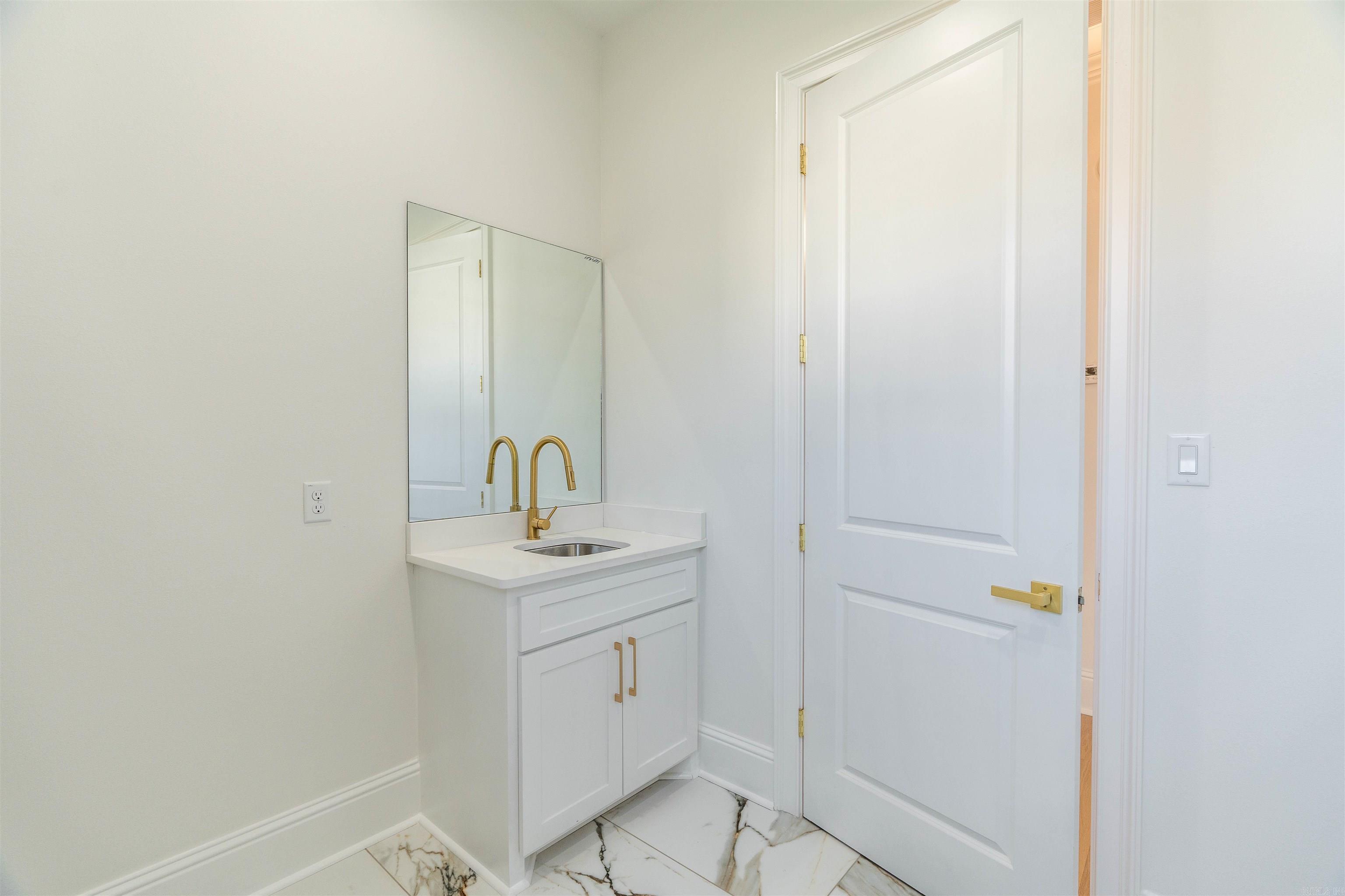 CHENAL VALLEY "CAUREL COURT" - Residential