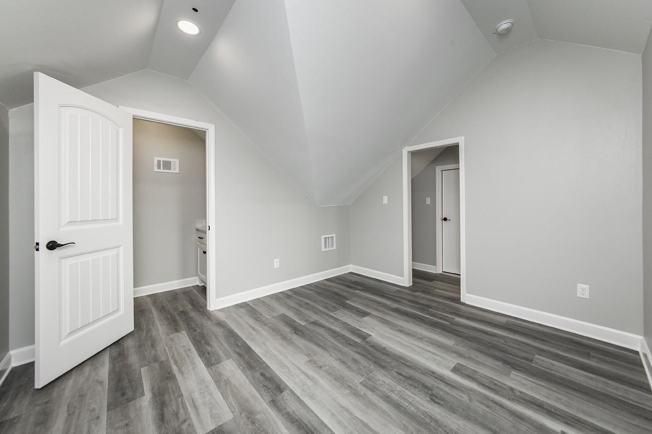 JAXON TERRACE - Residential