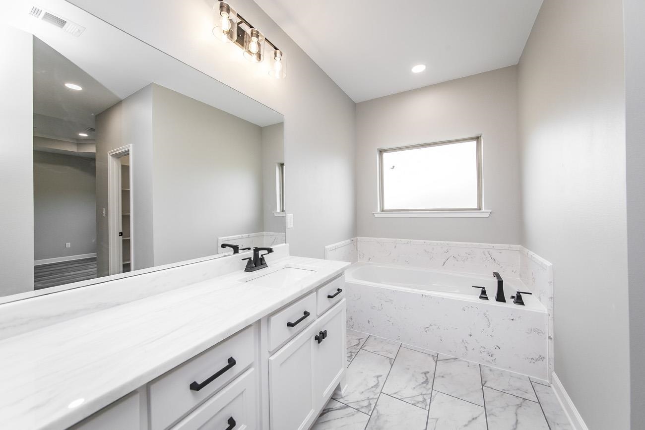 JAXON TERRACE - Residential