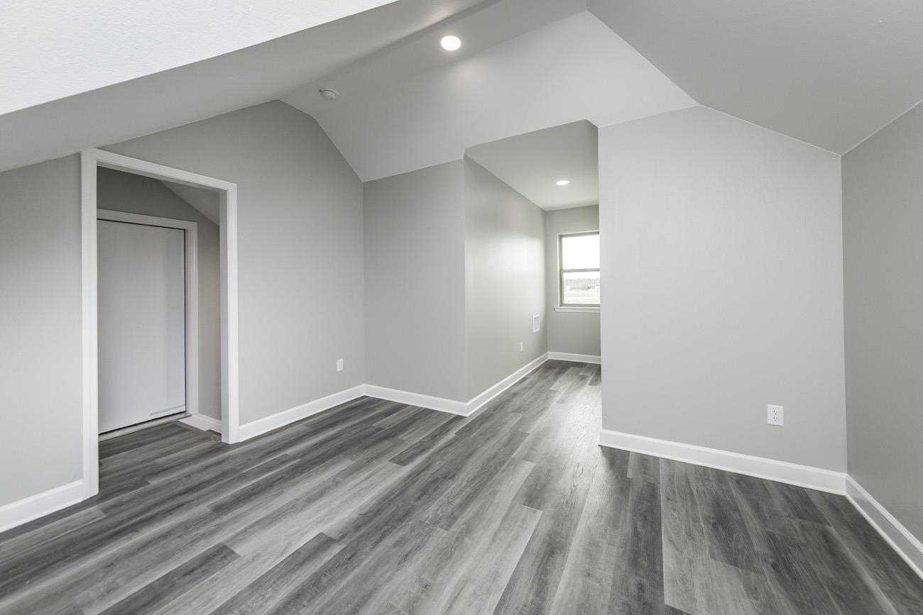 JAXON TERRACE - Residential