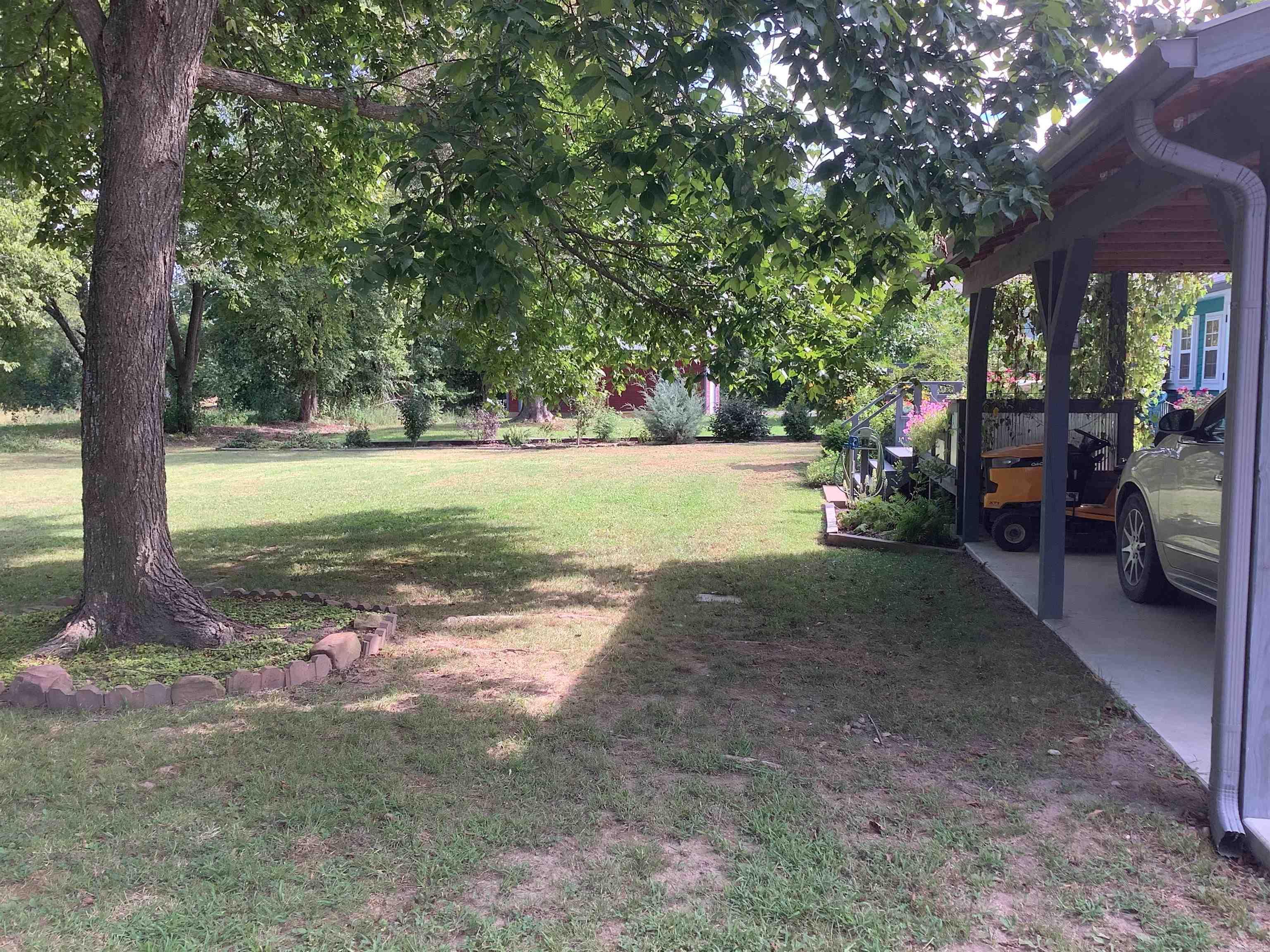 Leslie Original Town - Residential