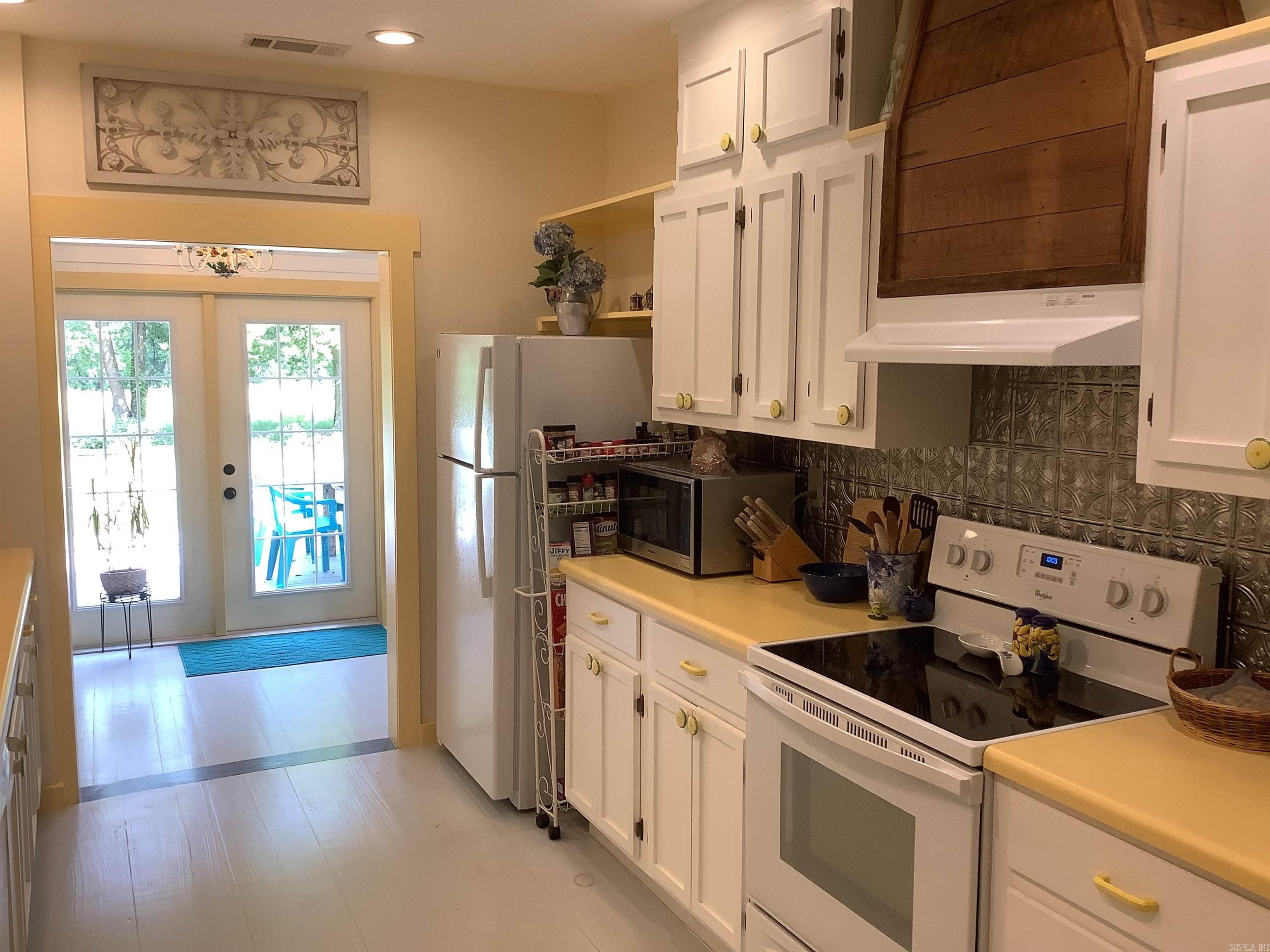 Leslie Original Town - Residential