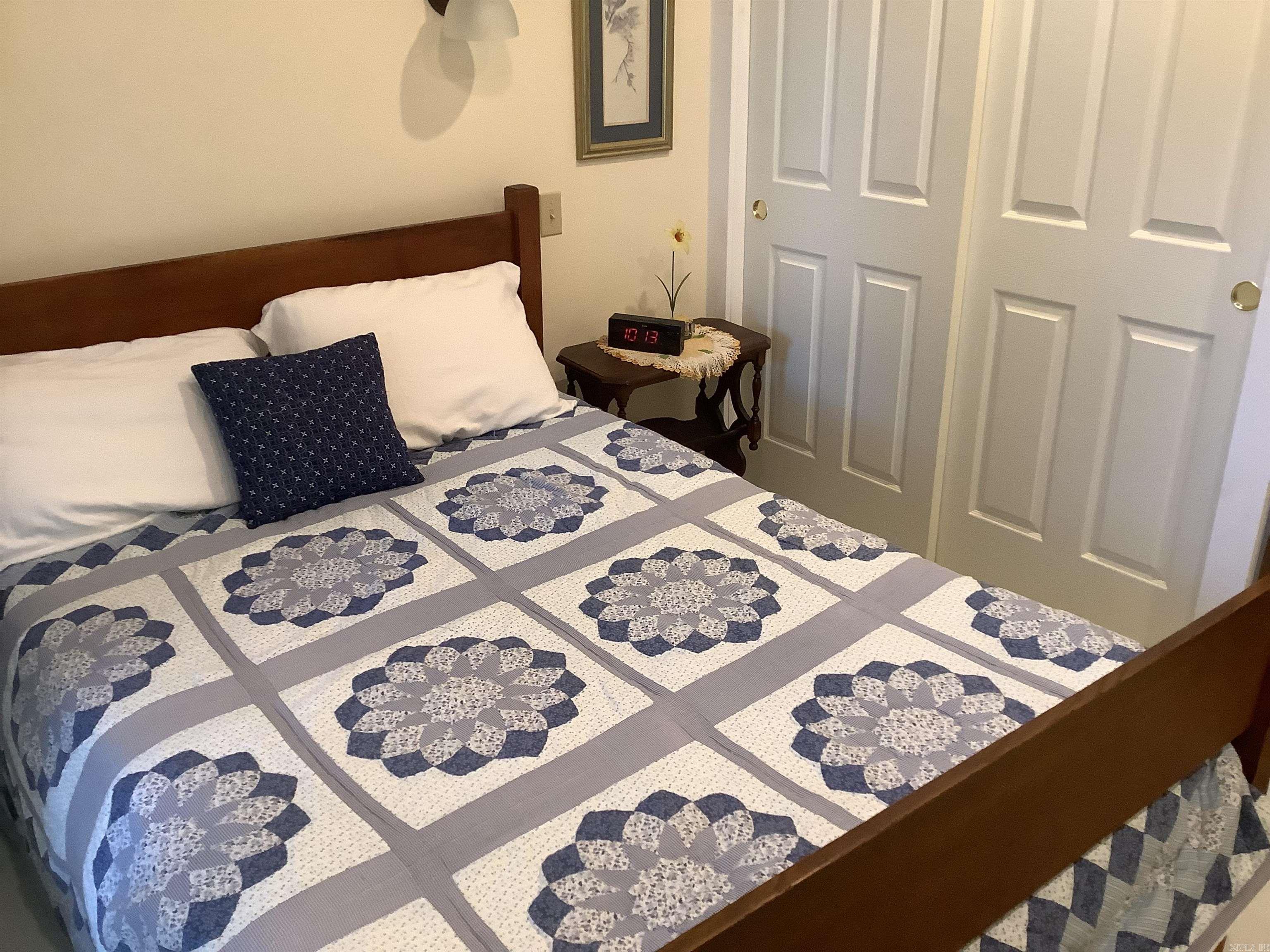 Leslie Original Town - Residential