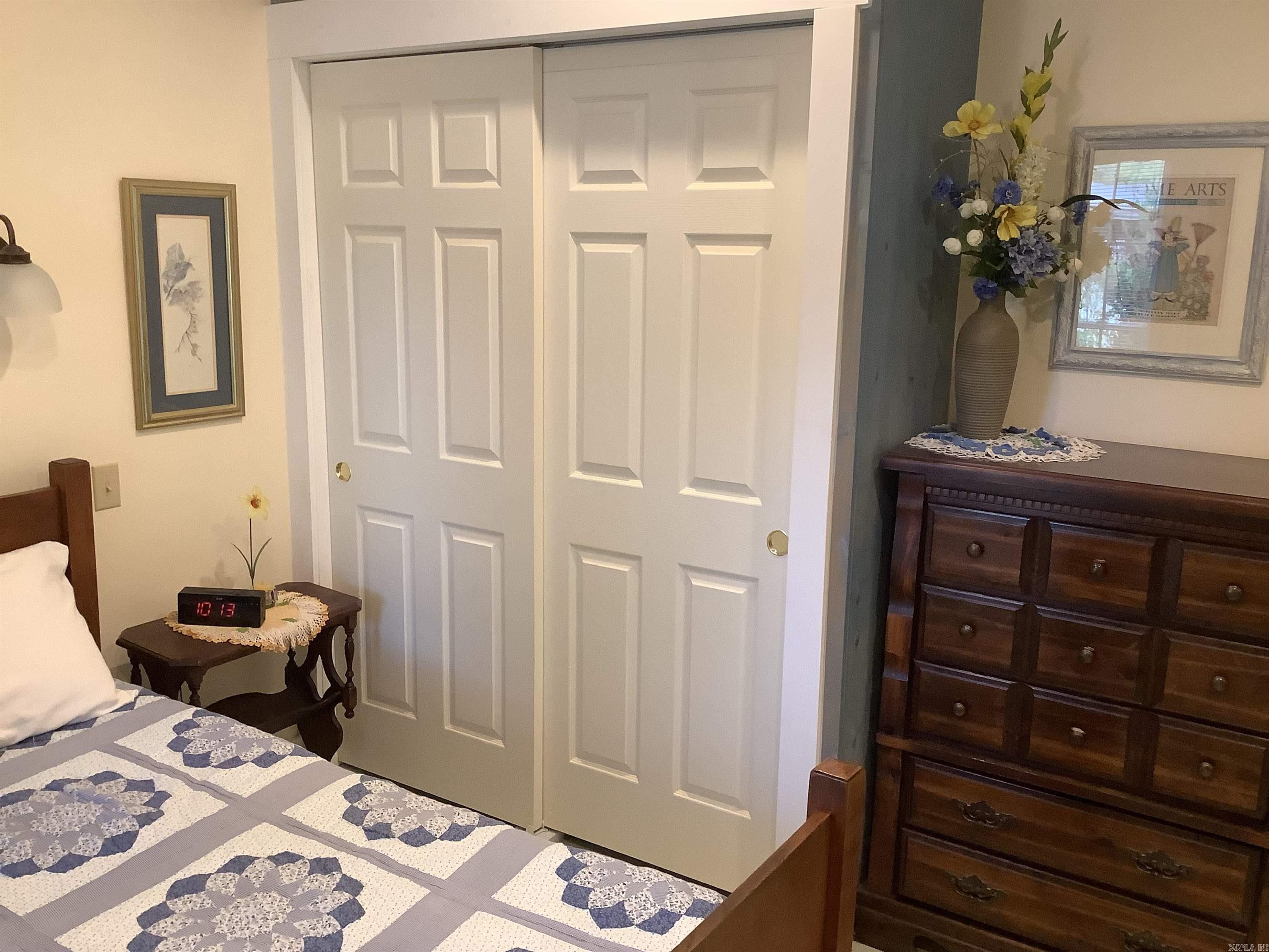 Leslie Original Town - Residential