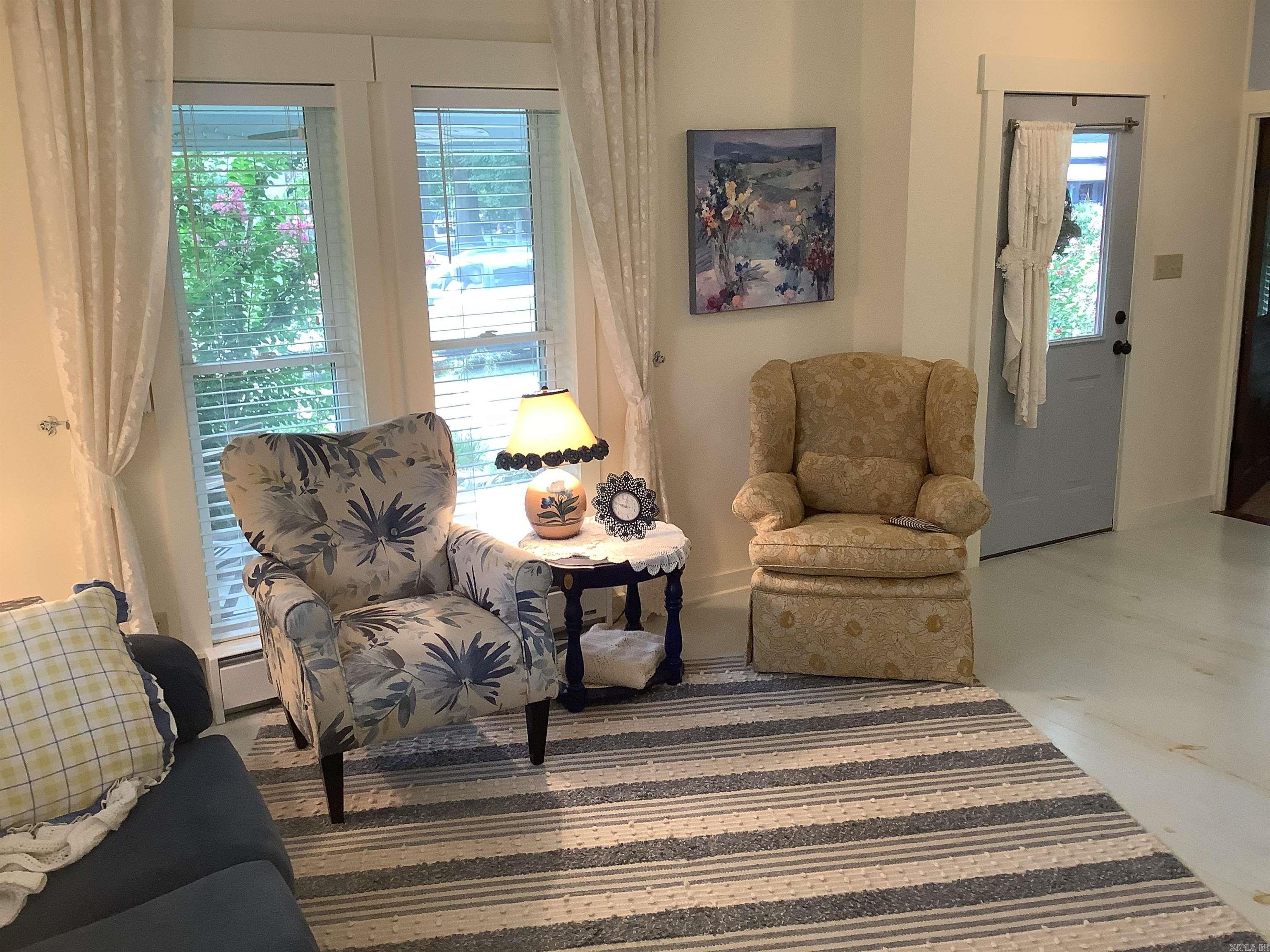 Leslie Original Town - Residential