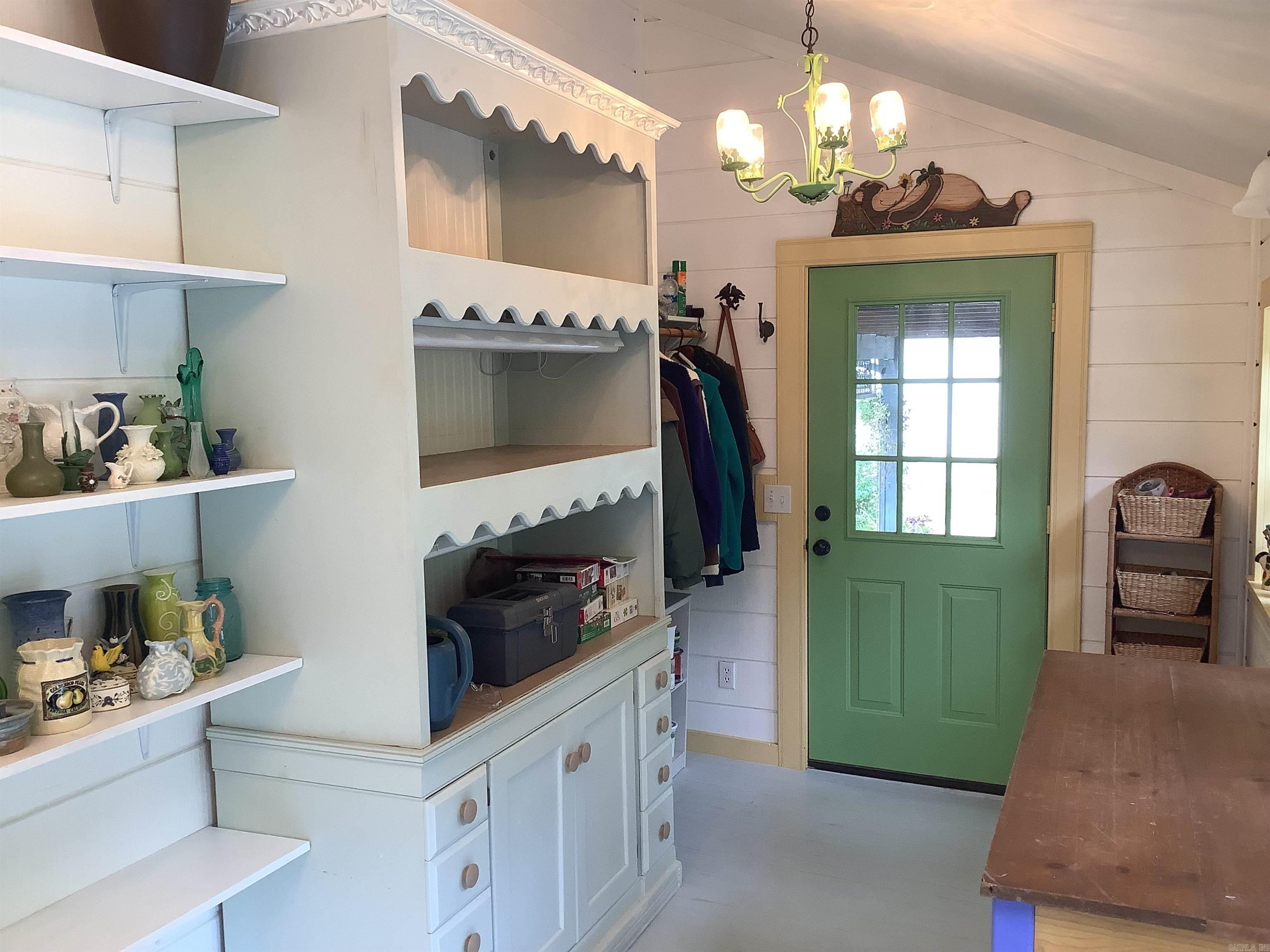 Leslie Original Town - Residential