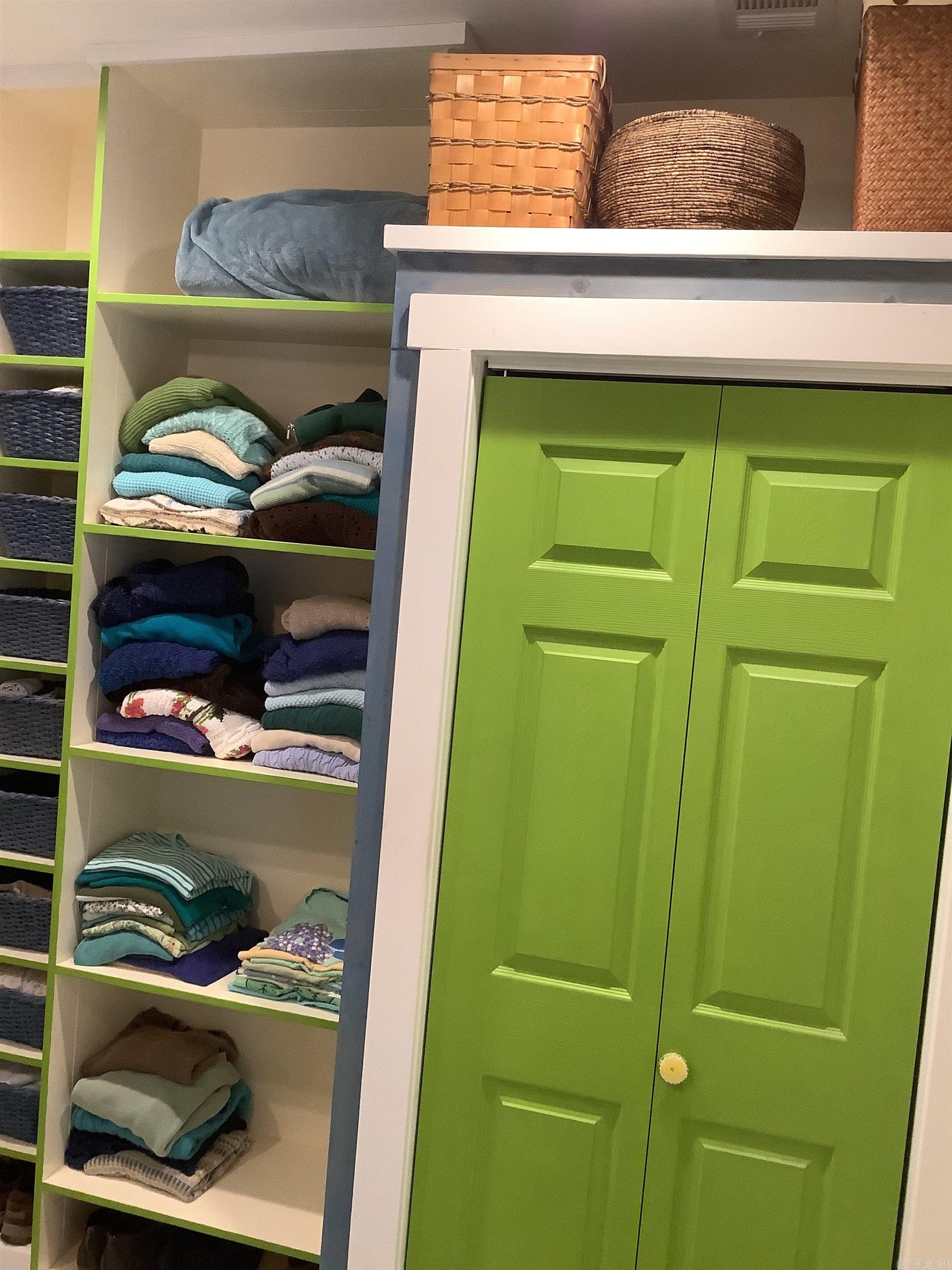 Leslie Original Town - Residential