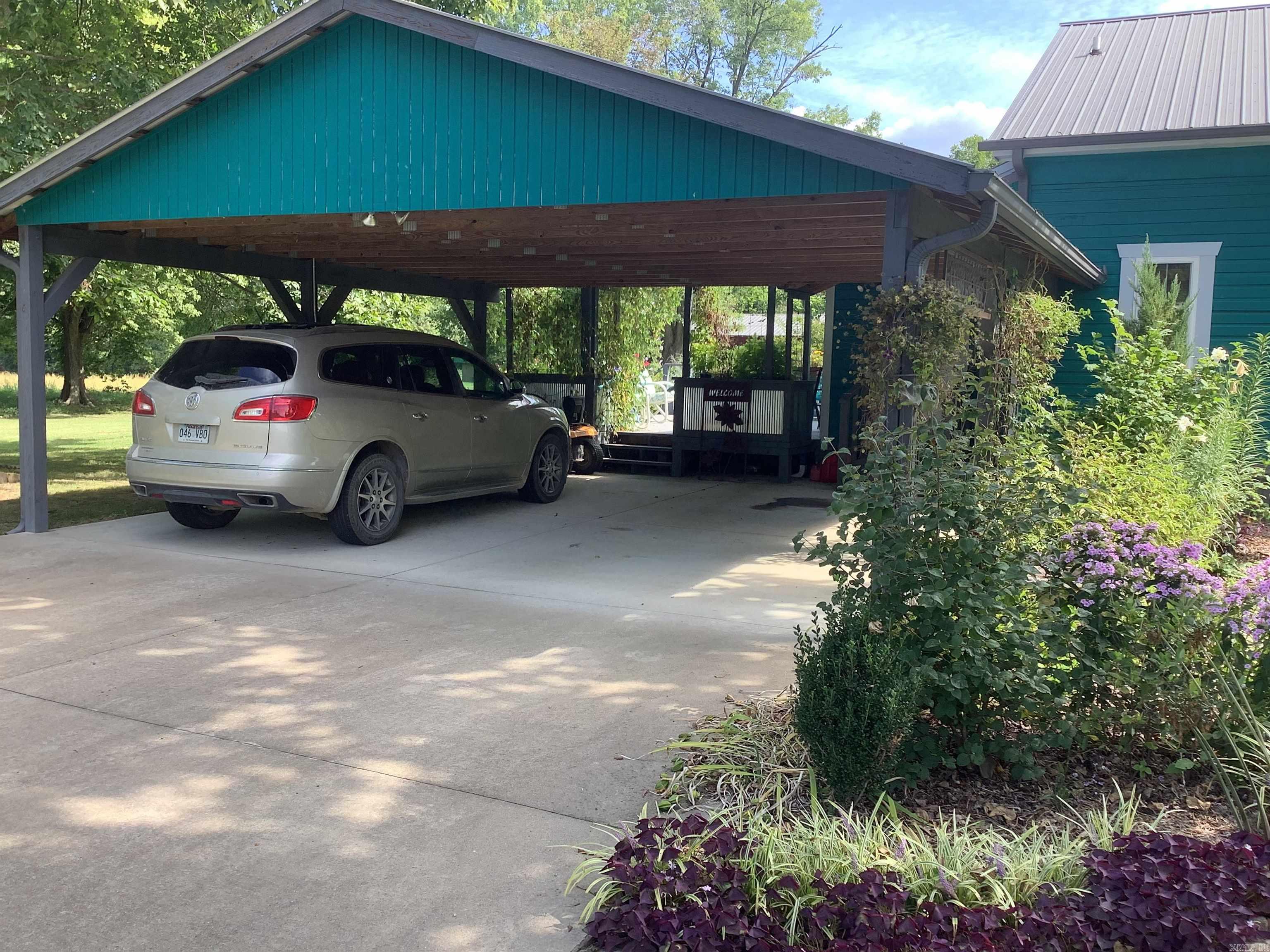 Leslie Original Town - Residential