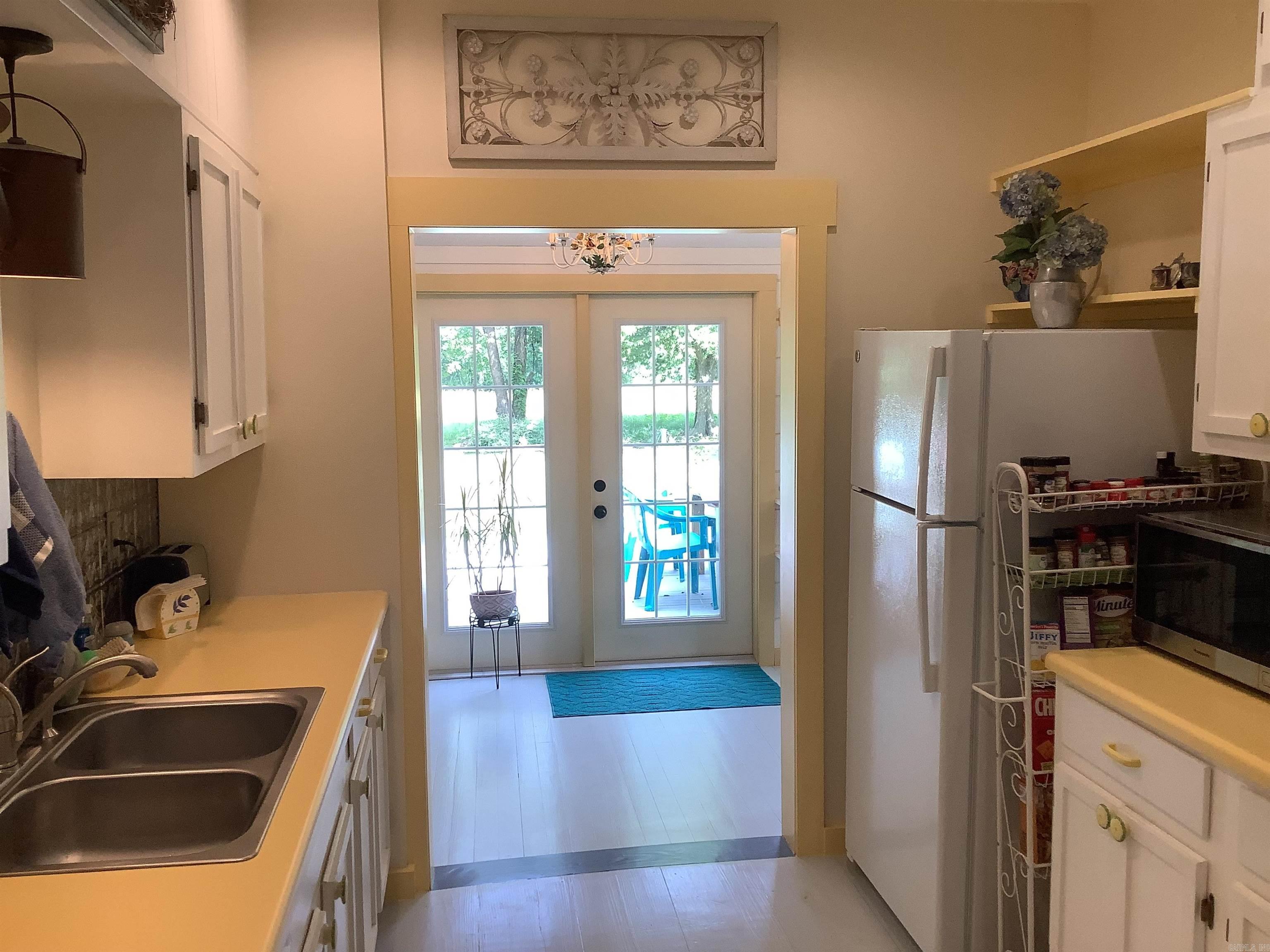 Leslie Original Town - Residential