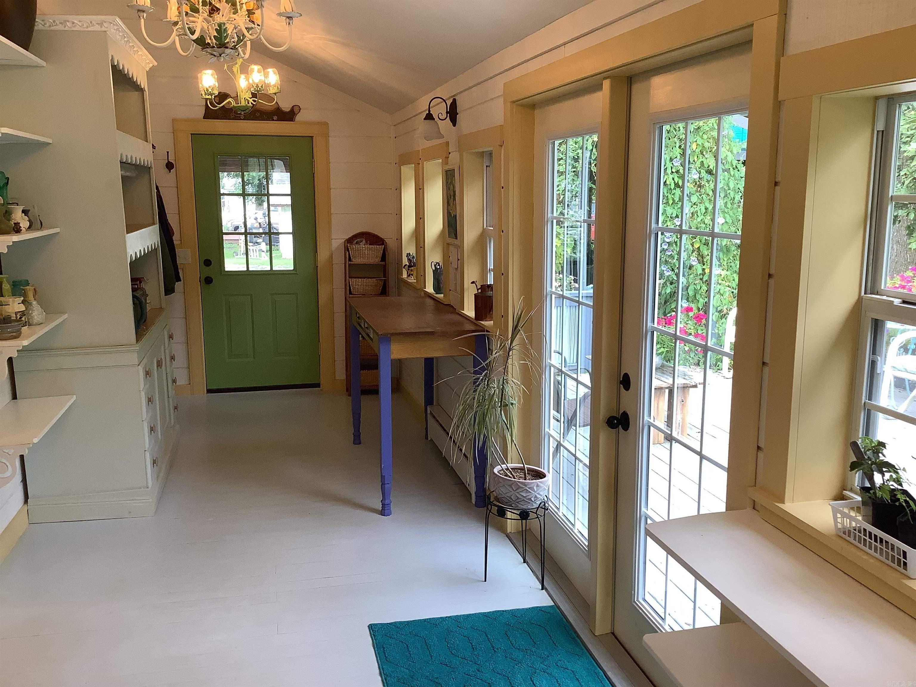 Leslie Original Town - Residential