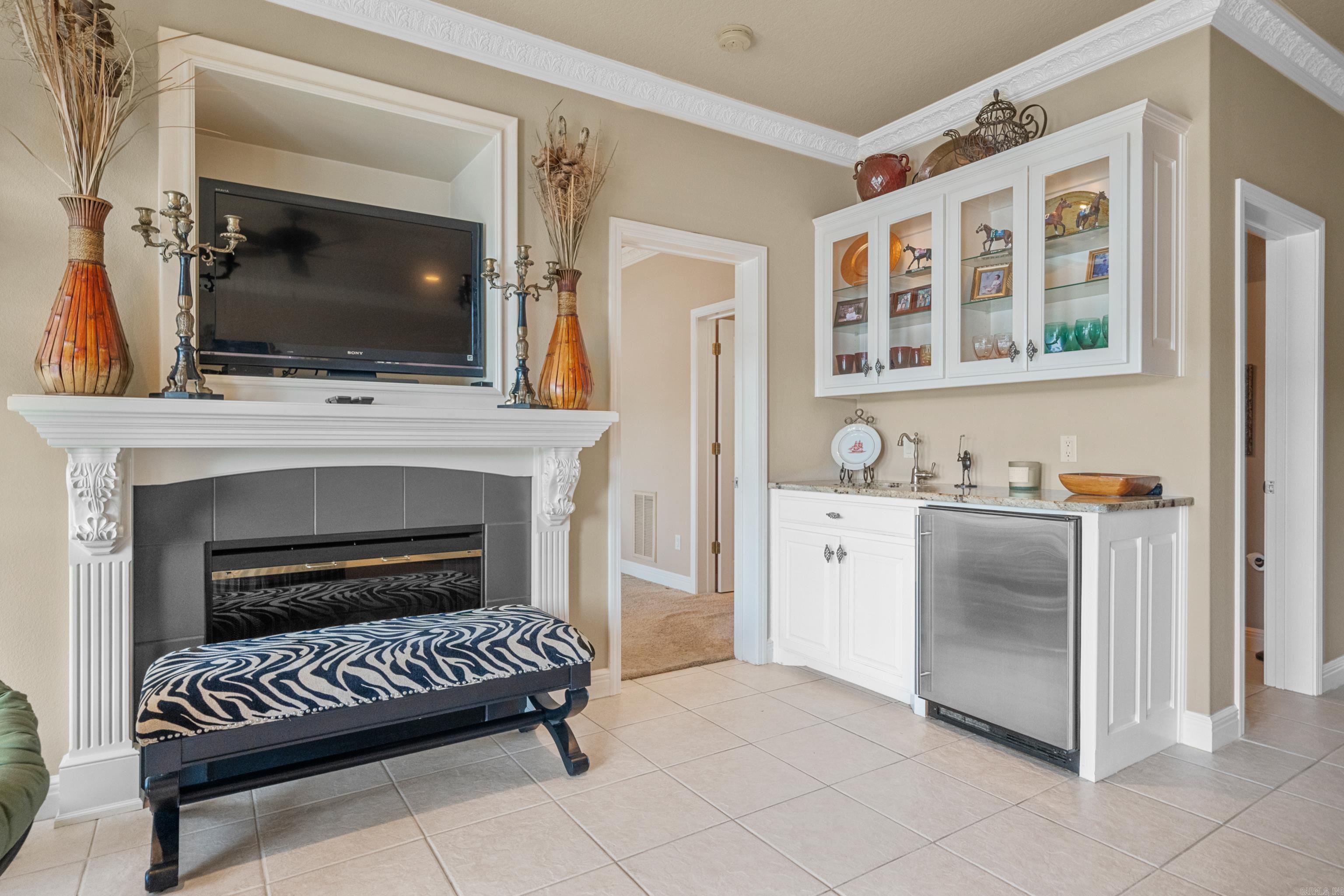Paradise Bay Condos - Residential