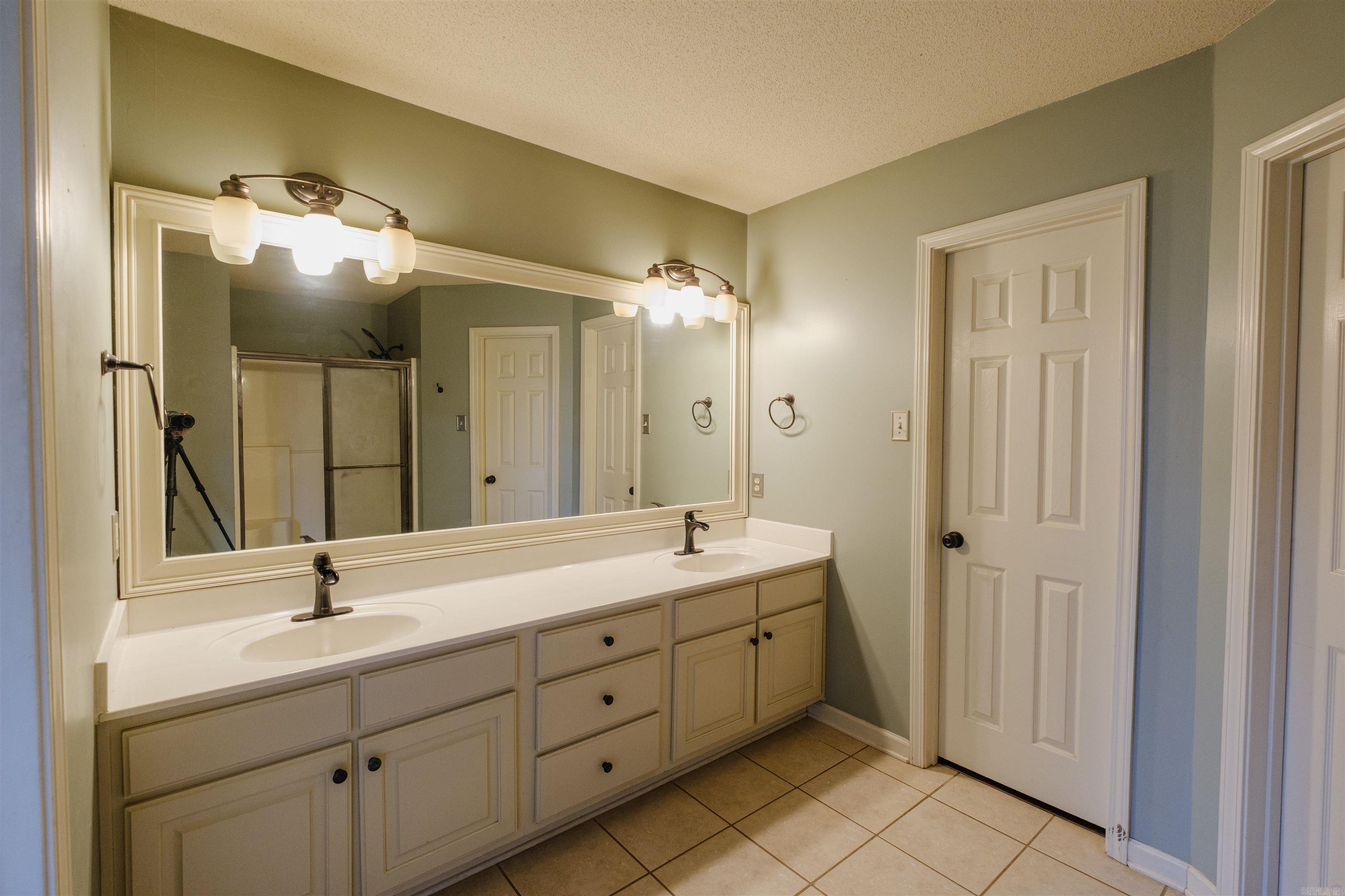 WINDSOR VALLEY ADDN - Residential